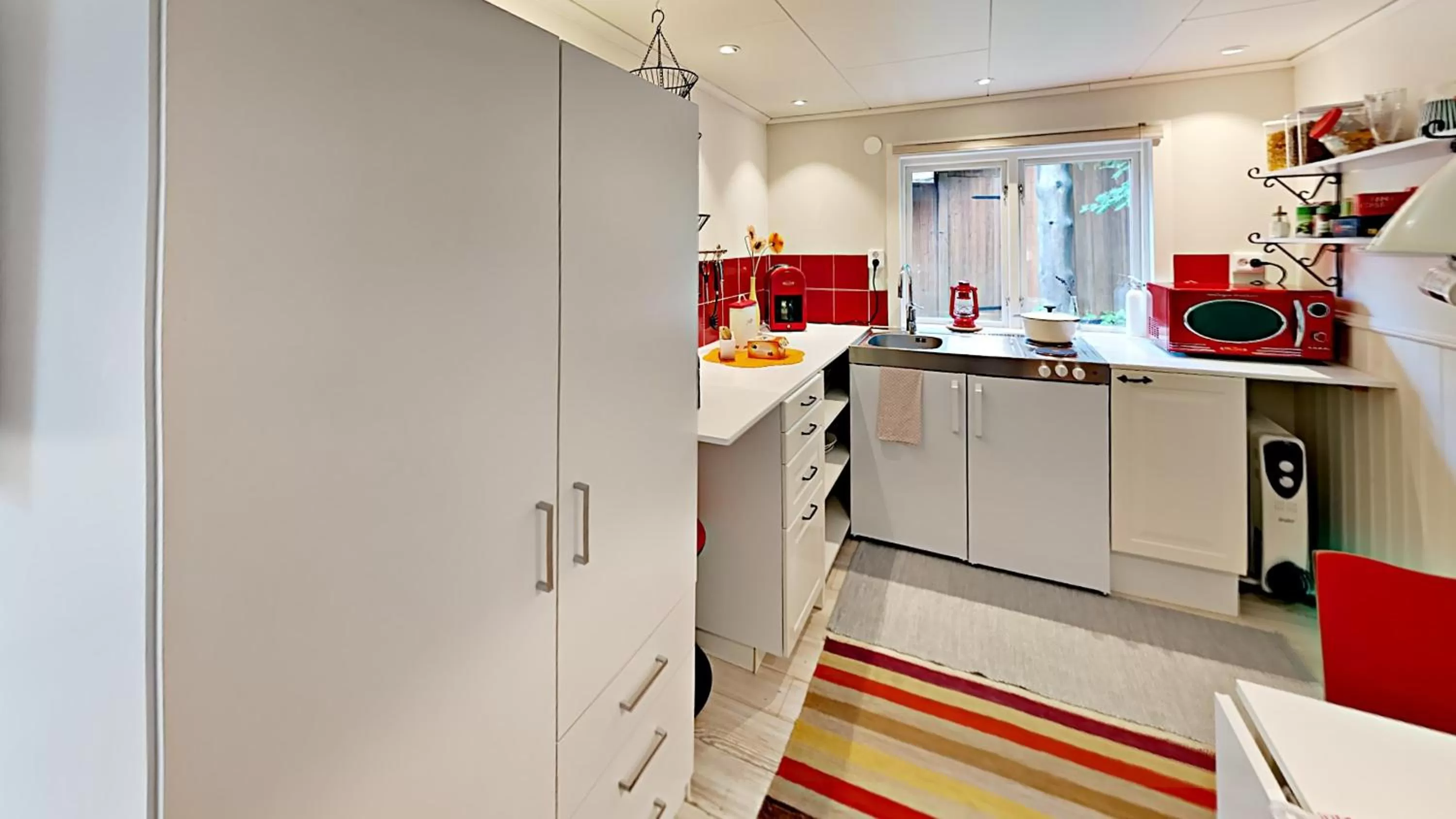 Kitchen or kitchenette, Kitchen/Kitchenette in Woodstock B & B Studios