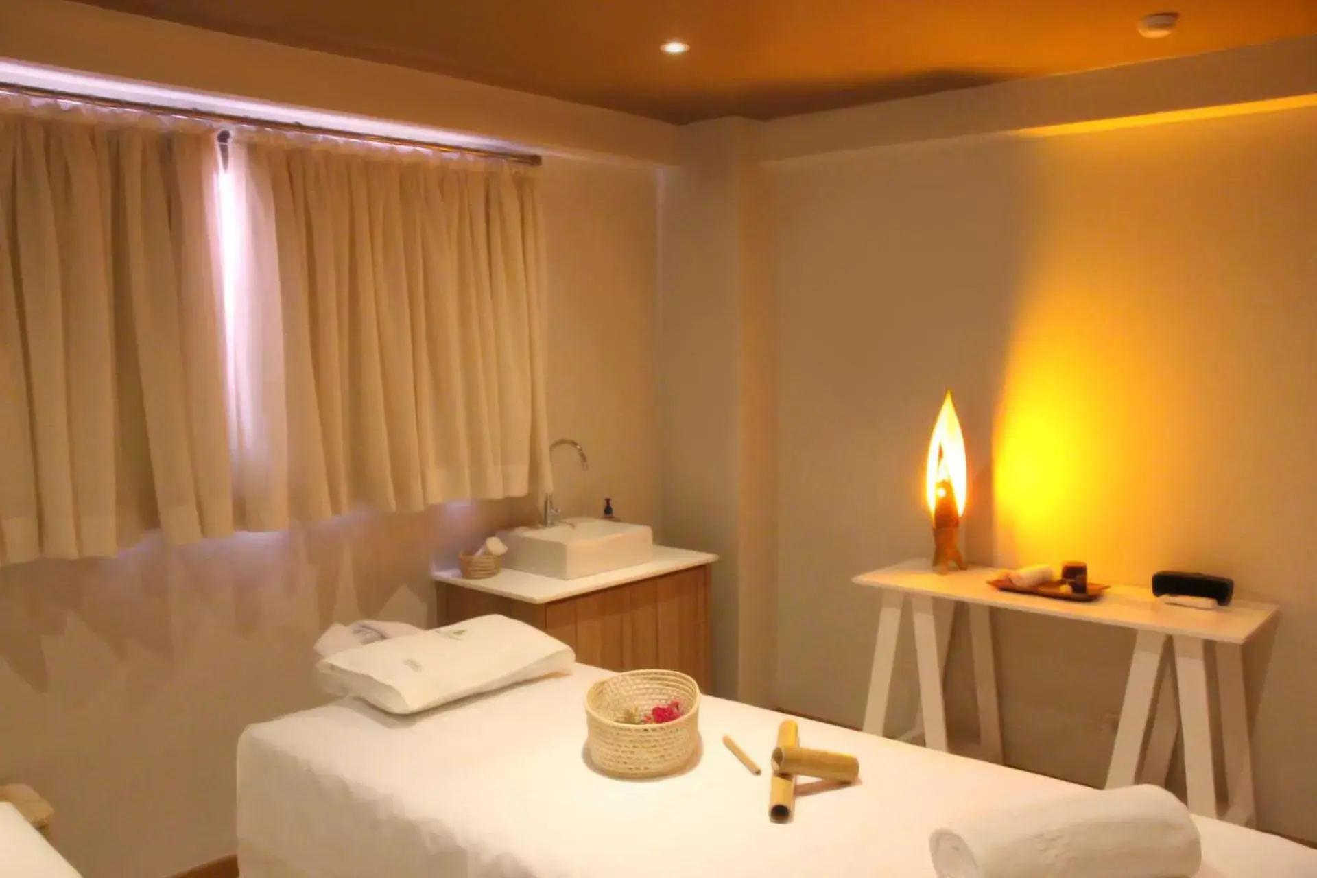 Massage, Bed in Wish Foz do Iguaçu Massage, Bed in Wish Foz do Iguaçu