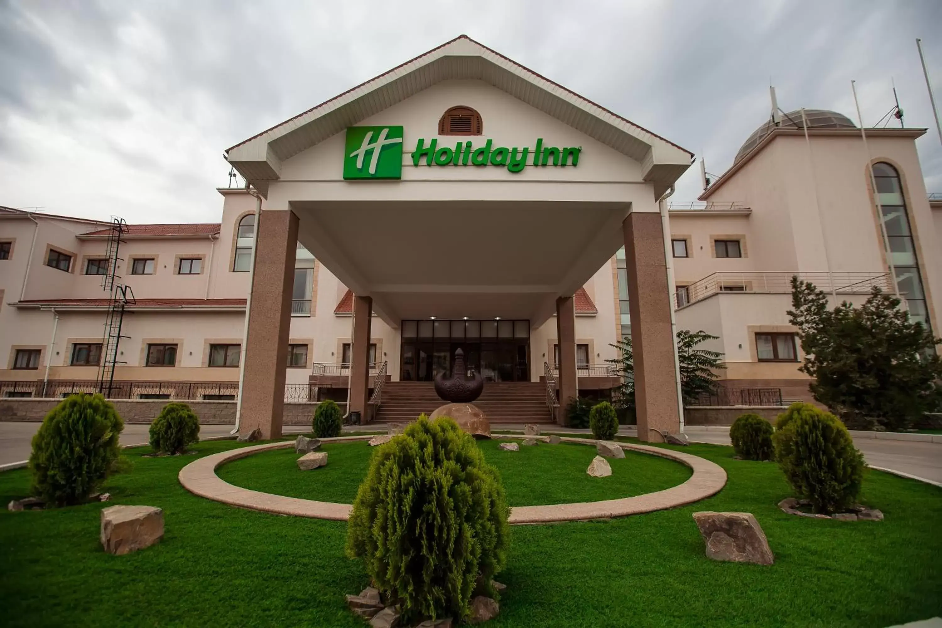 Property building in Holiday Inn - Aktau - Seaside by IHG Property building in Holiday Inn - Aktau - Seaside by IHG