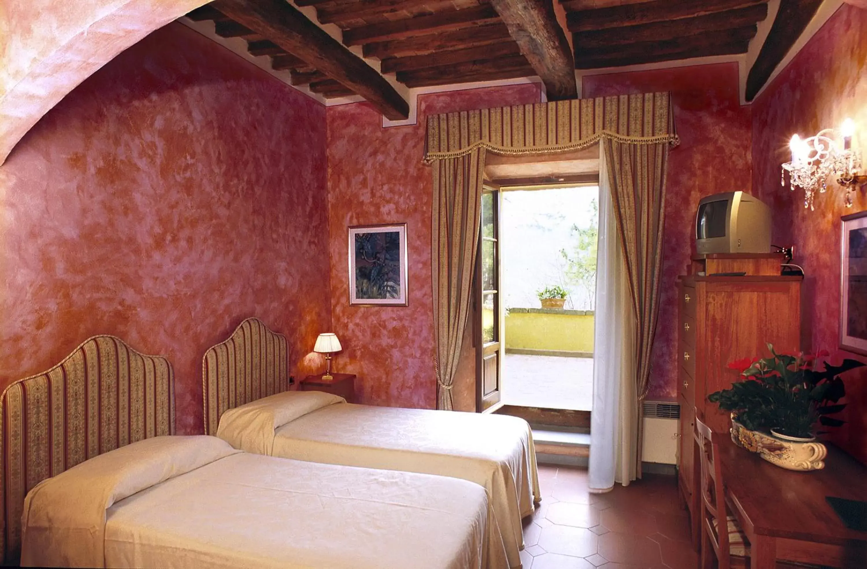 Photo of the whole room, Bed in B&B Palazzo Al Torrione 2