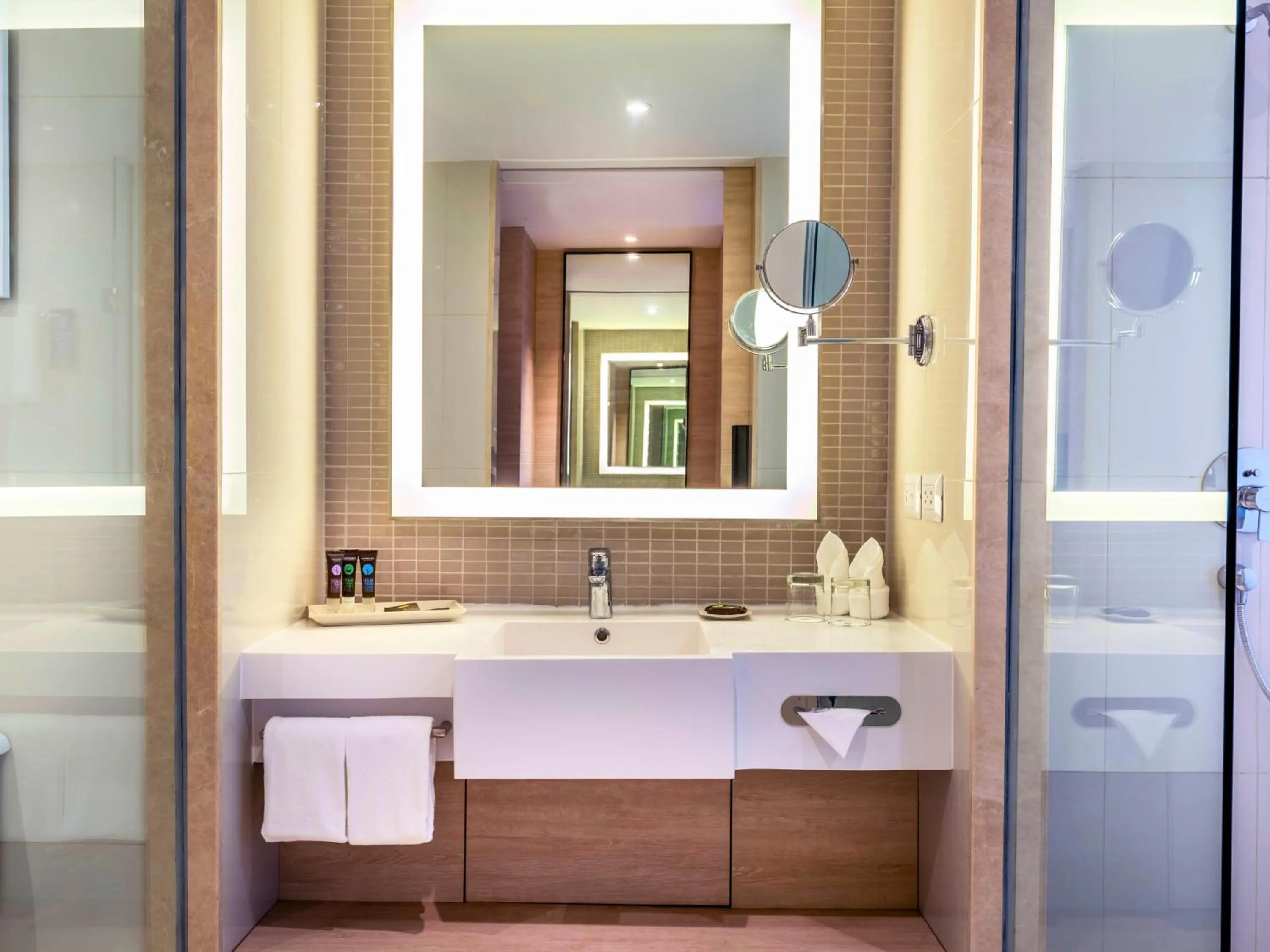 Bathroom in Novotel Phuket City Phokeethra