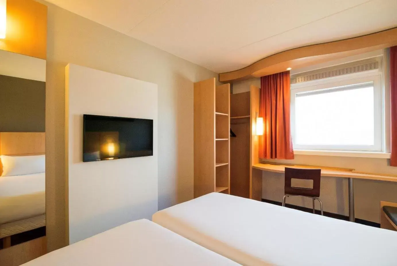 Bed in ibis Utrecht Bed in ibis Utrecht