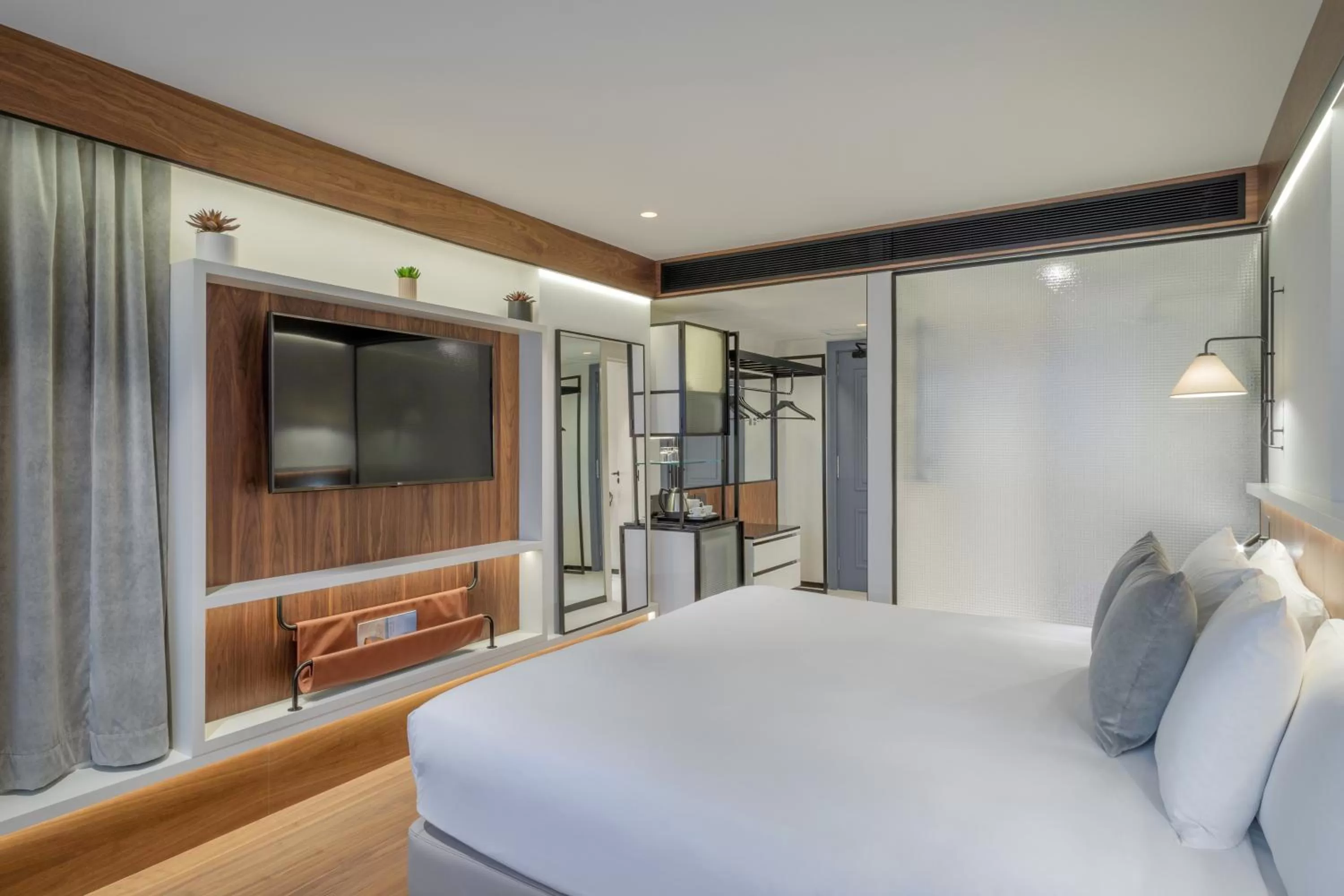 Coffee/tea facilities, Bed in Melia White House Hotel