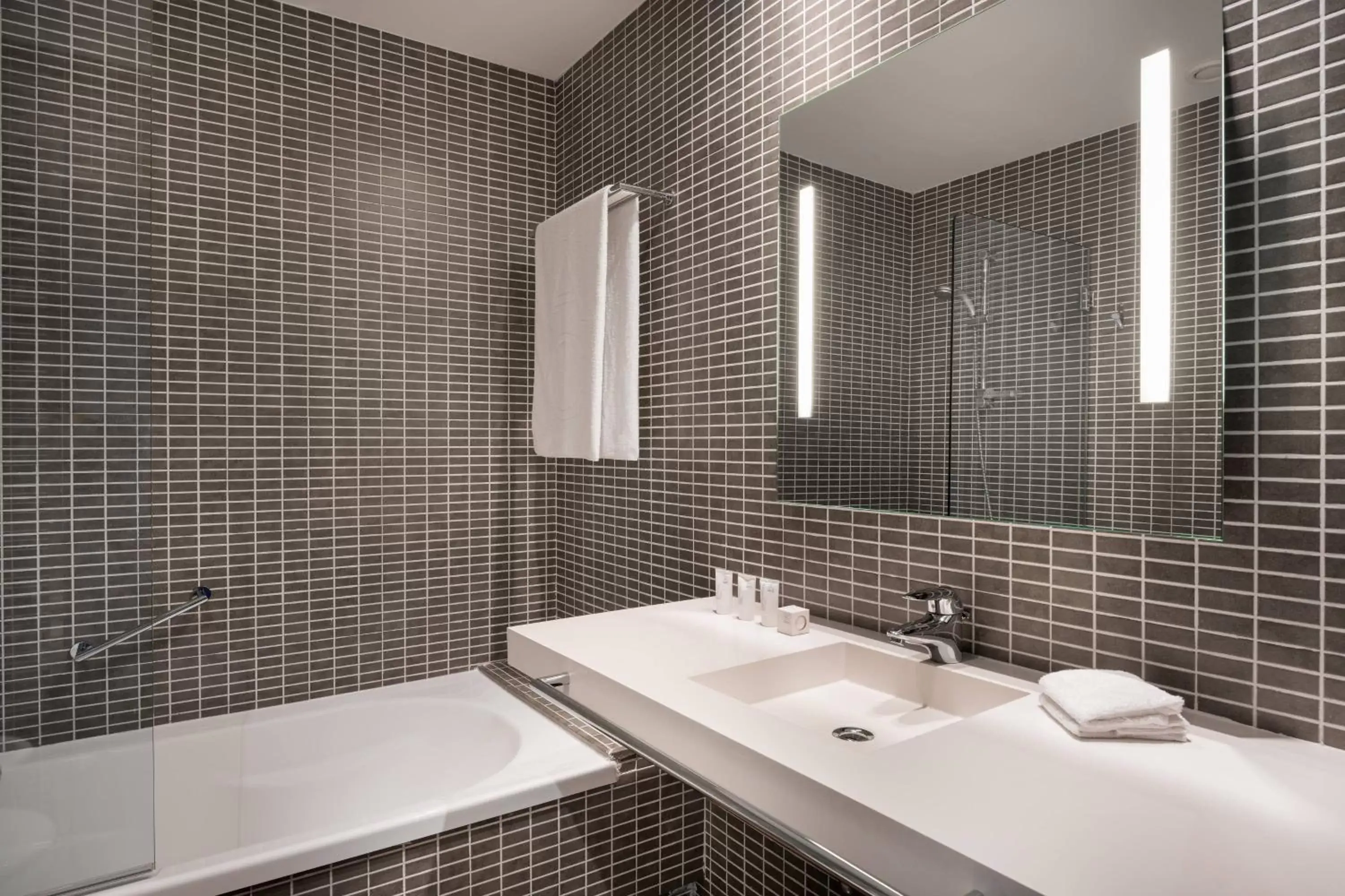 Bathroom in AC Hotel by Marriott Alicante