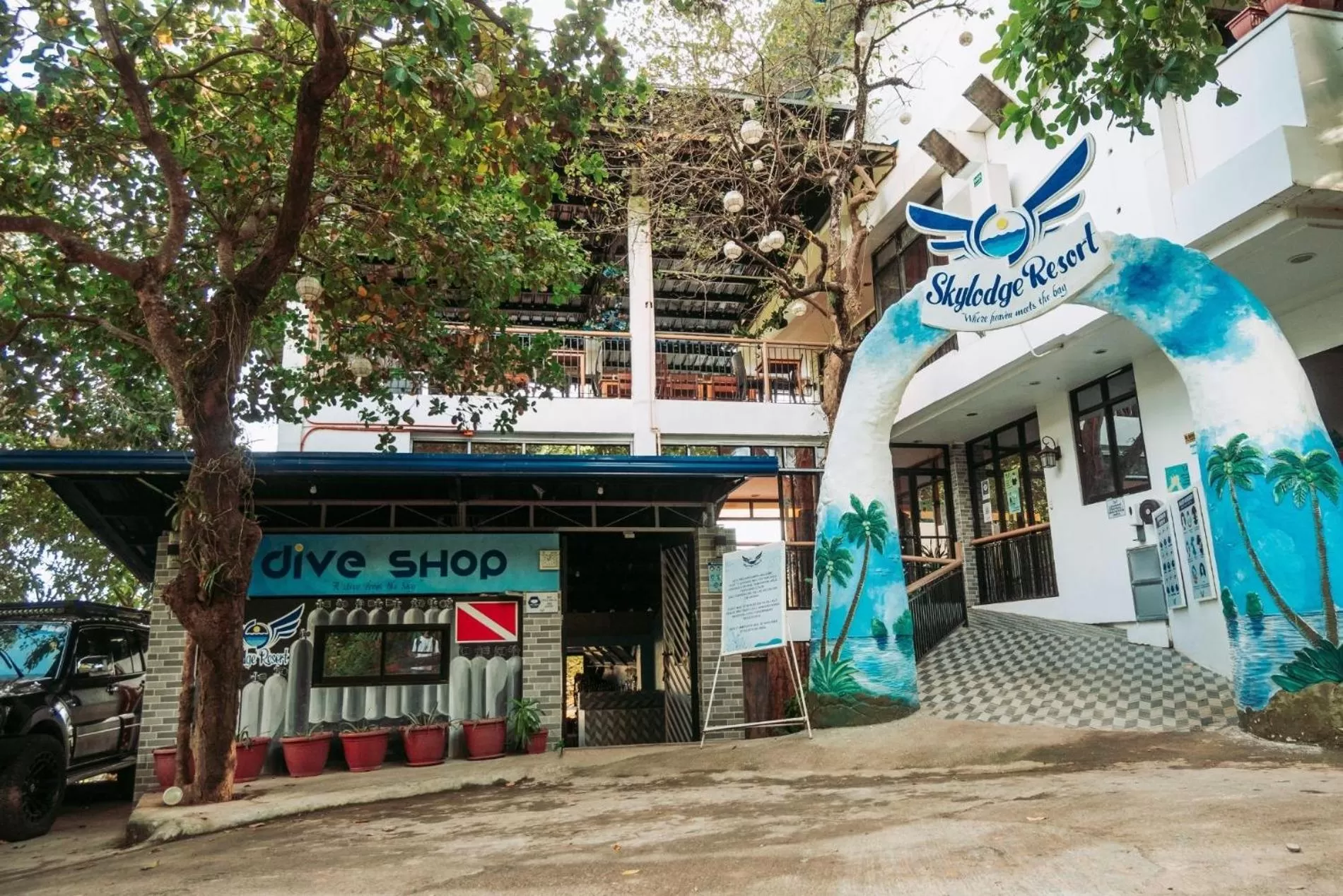 Property building in Skylodge Resort