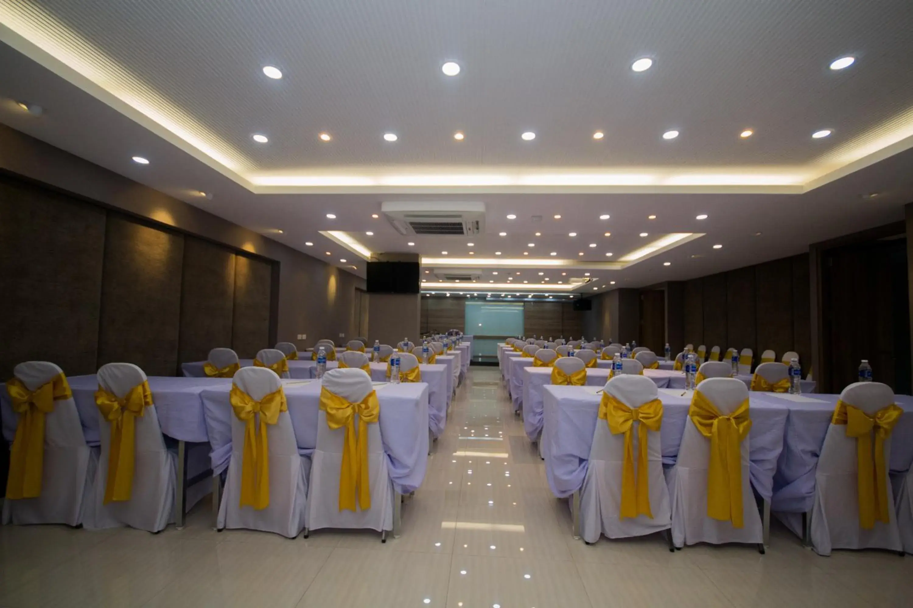 Banquet Facilities in Villa Baron SHA PLUS