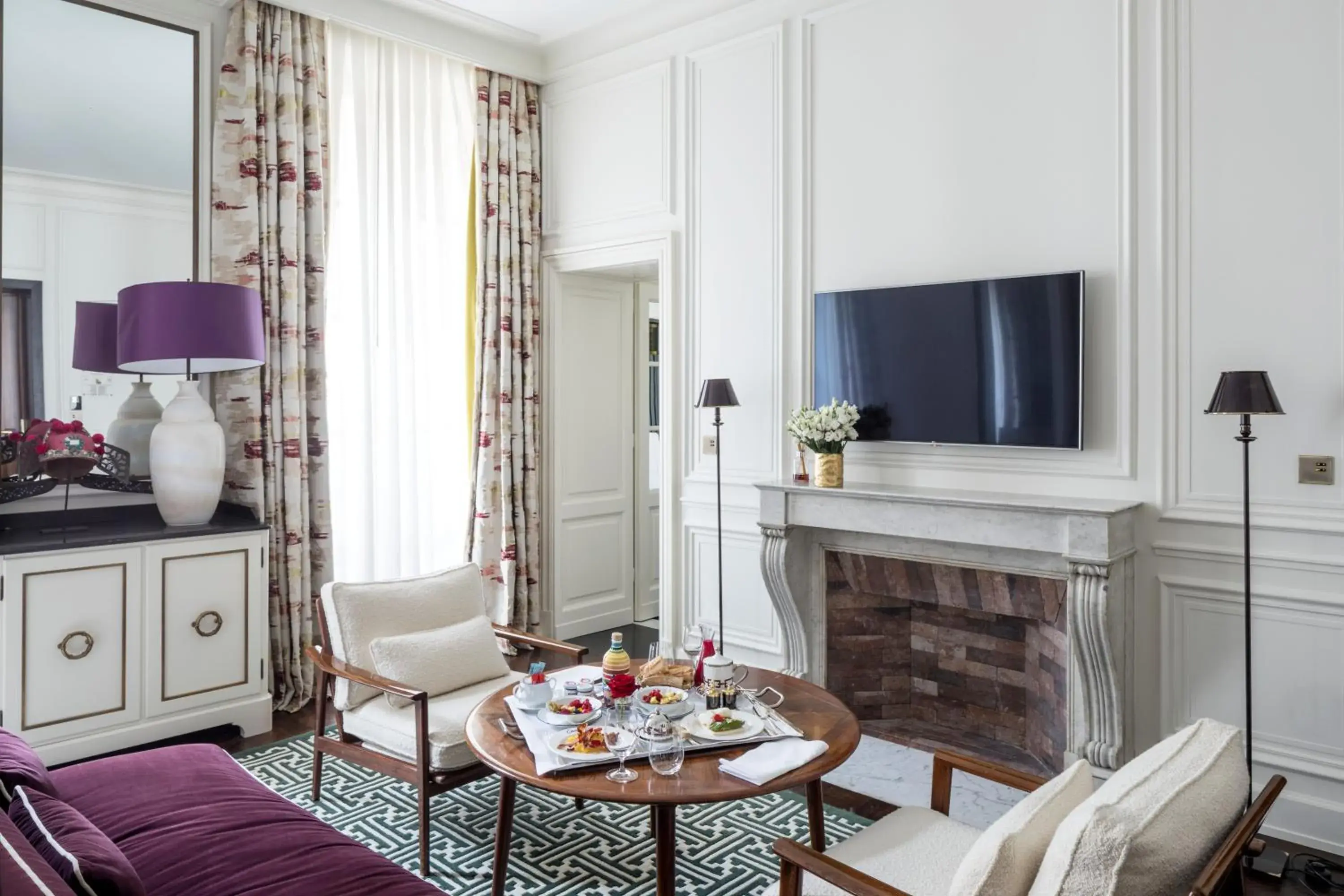 Living room in J.K. Place Paris Living room in J.K. Place Paris