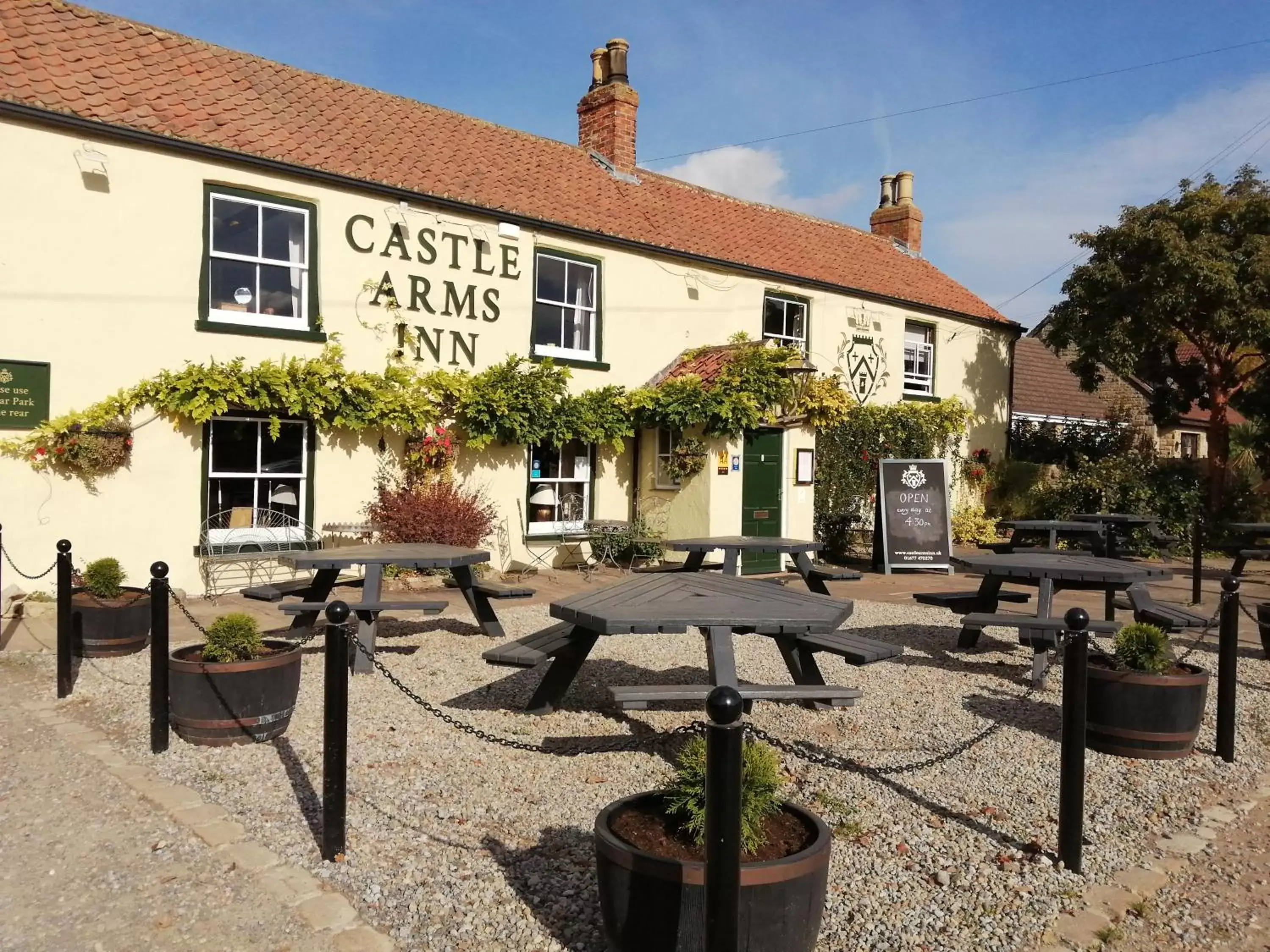 Property Building in The Castle Arms Inn