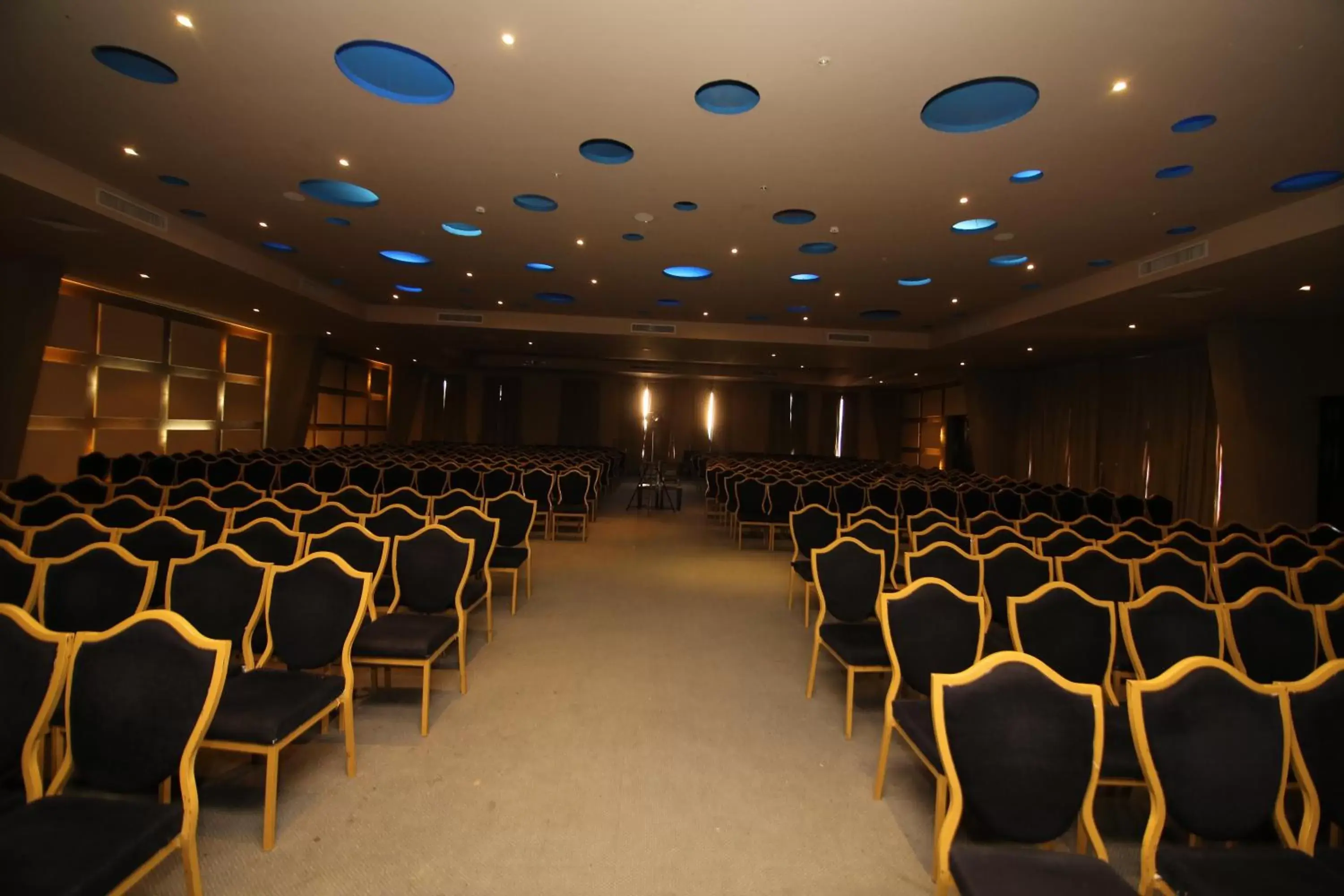 Business facilities in Tamra Beach Resort