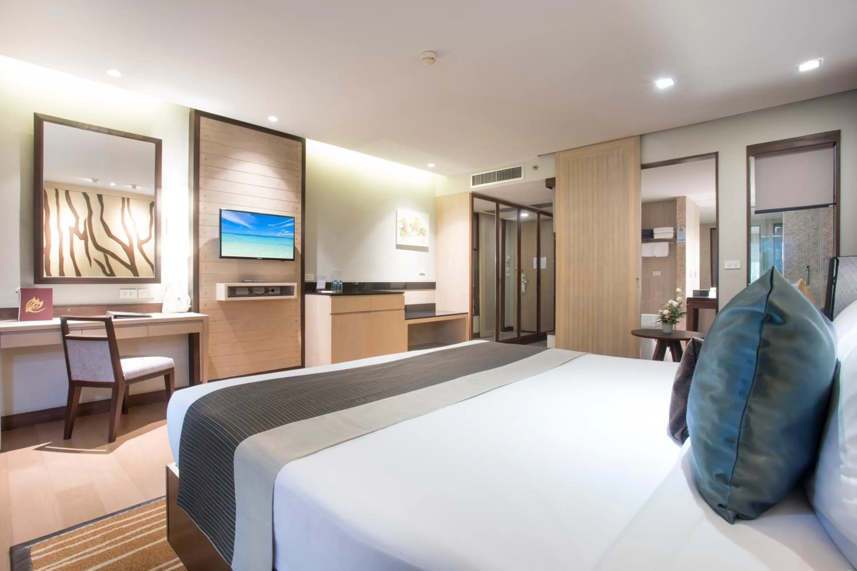 Bedroom, Bed in Khaolak Merlin Resort