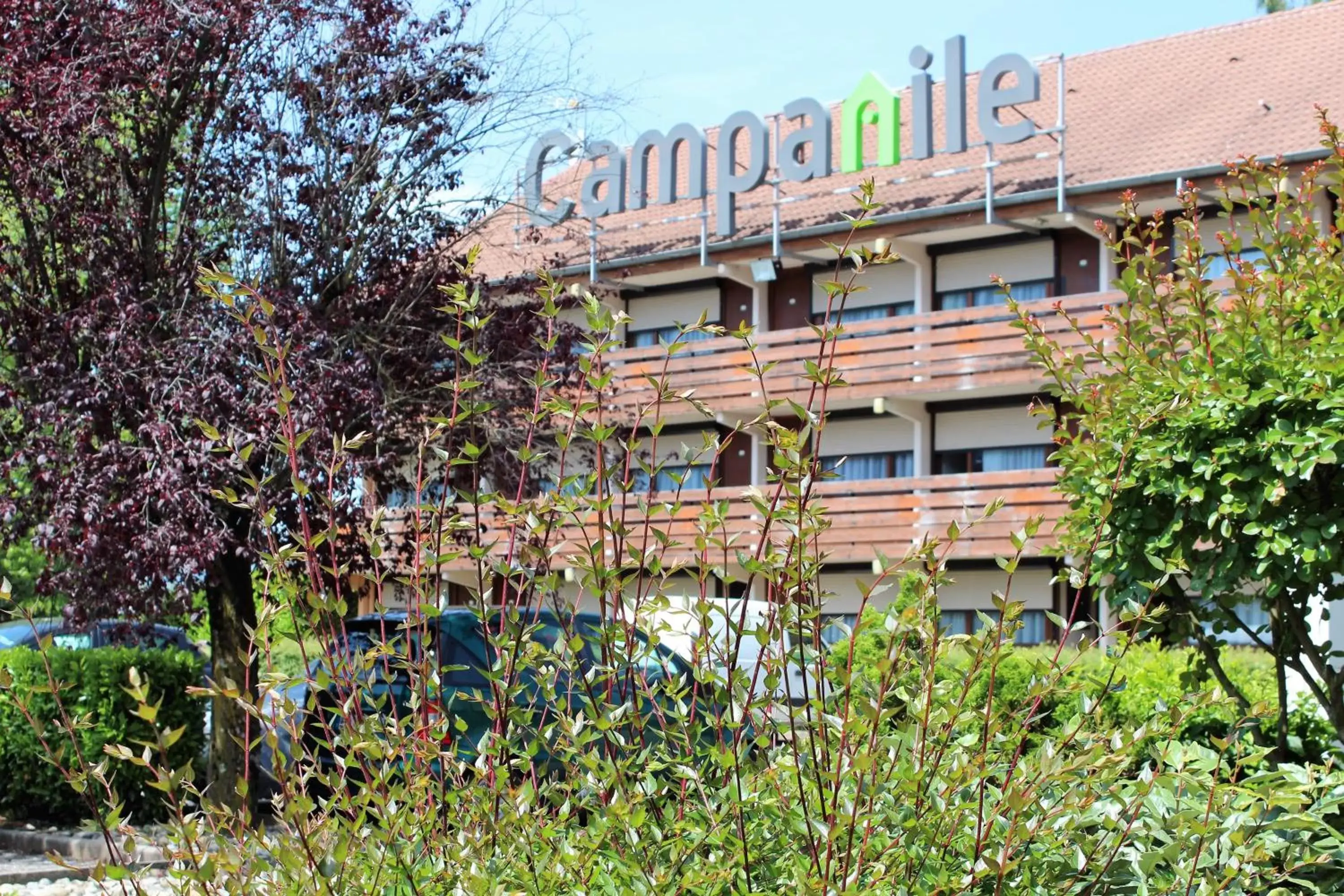 Property building in Campanile Grenoble Nord - Moirans-Voreppe Property building in Campanile Grenoble Nord - Moirans-Voreppe