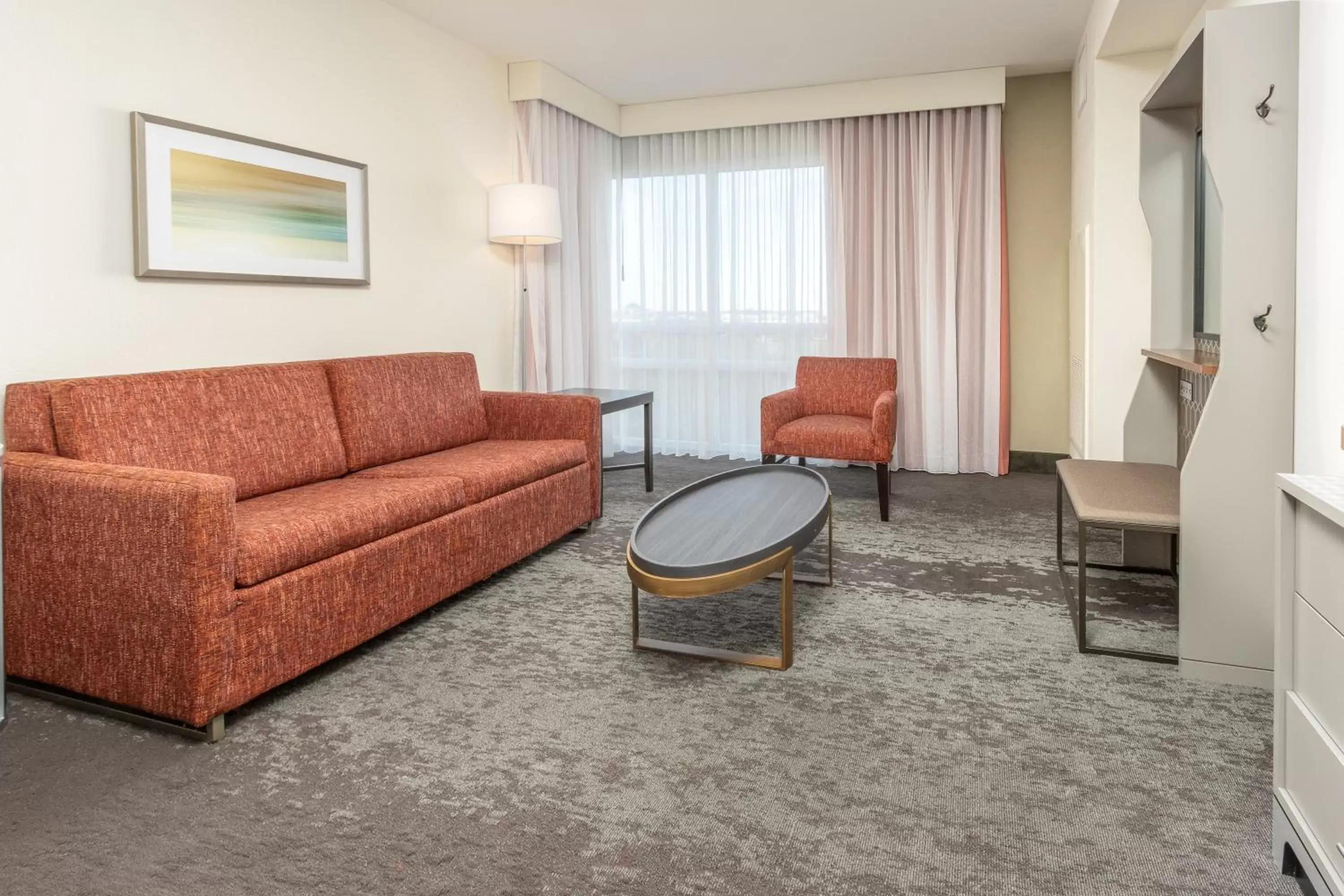 Photo of the whole room, Seating Area in Holiday Inn Hotel & Suites Memphis-Wolfchase Galleria, an IHG Hotel