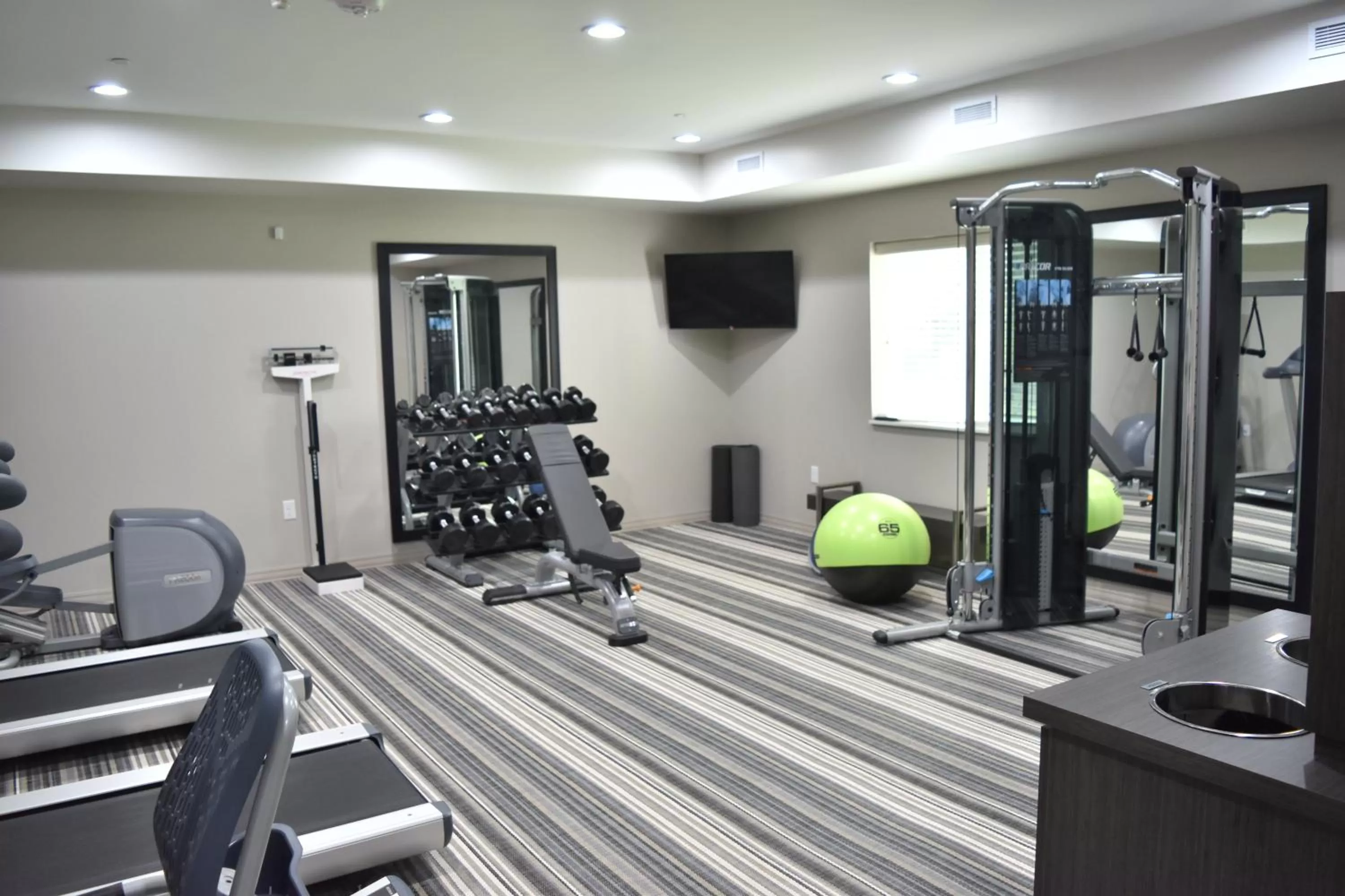 Fitness centre/facilities in Candlewood Suites Independence by IHG