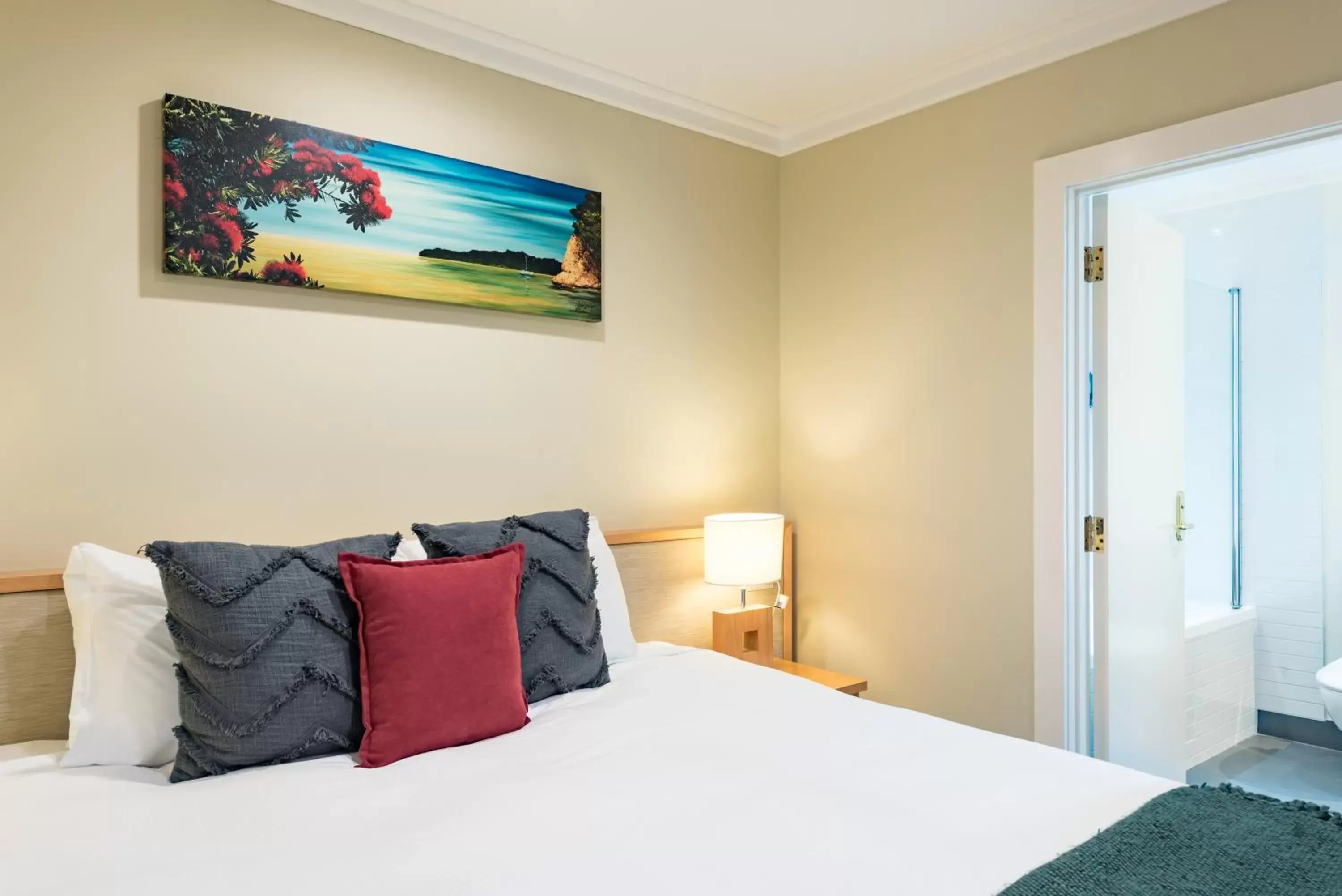 Bed in Paihia Beach Resort & Spa Hotel