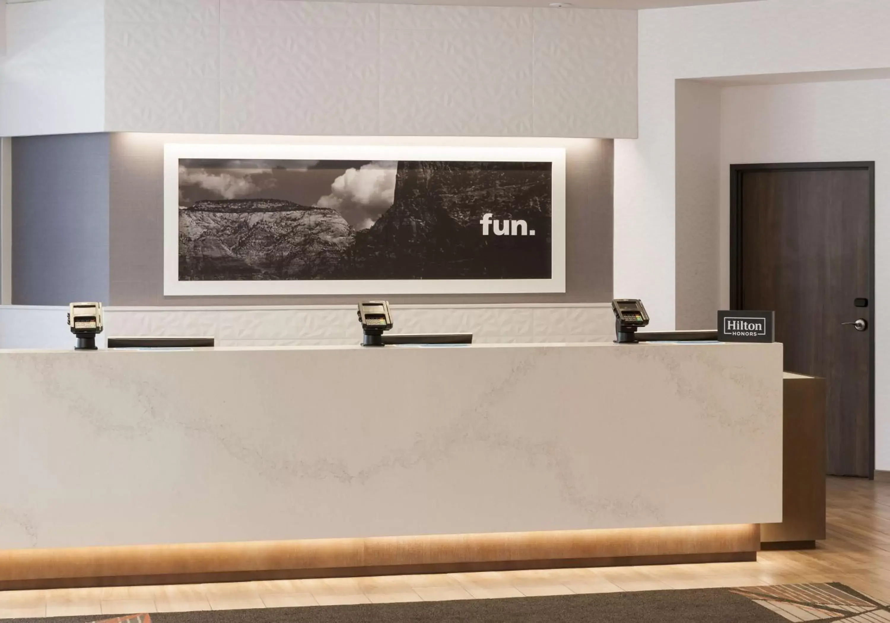 Lobby or reception, TV/Entertainment Center in Hampton Inn & Suites Phoenix Downtown