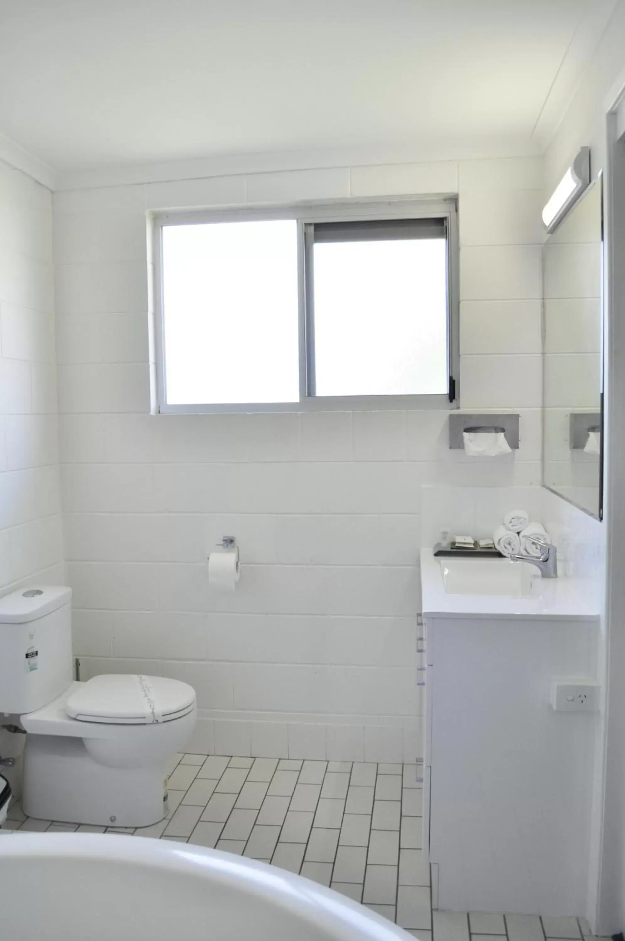 Bathroom in Alexandra Park Motor Inn