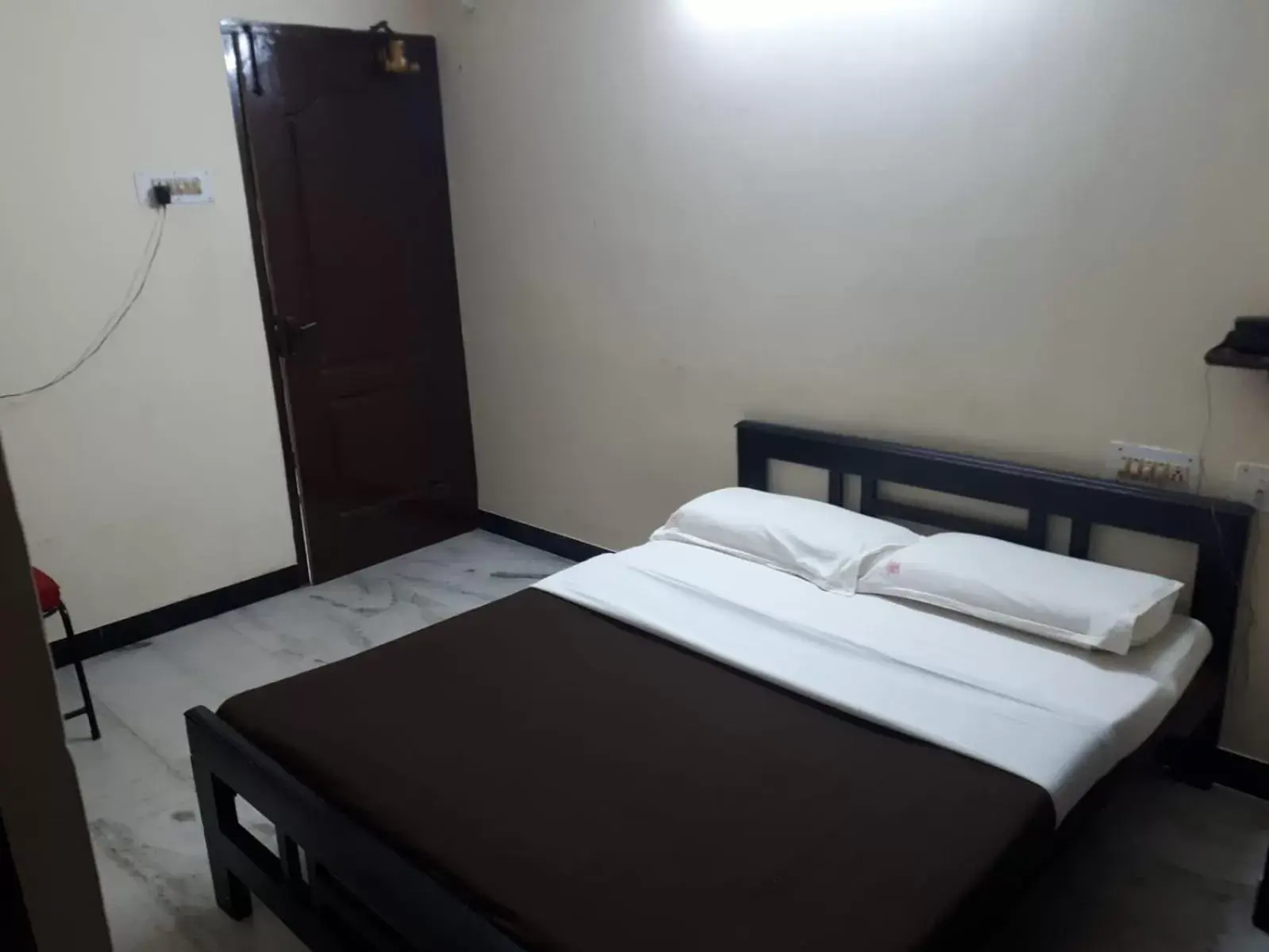 Standard Double Room in Rmc travellers inn Standard Double Room in Rmc travellers inn