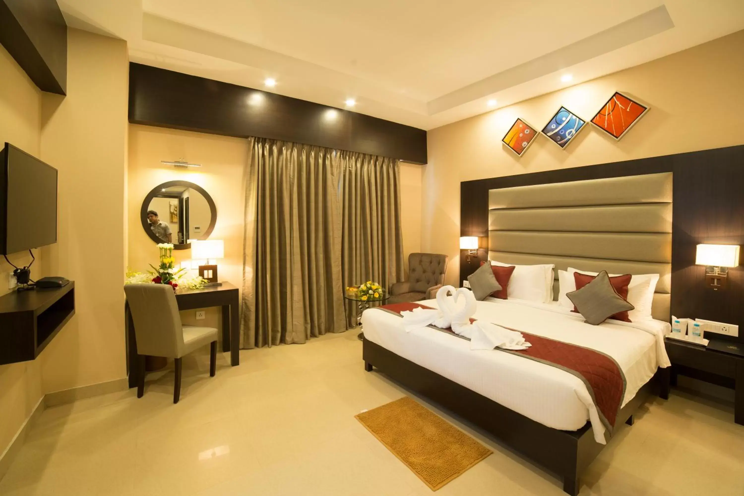 Bedroom, Room Photo in Golden Tulip Saltlake Kolkata