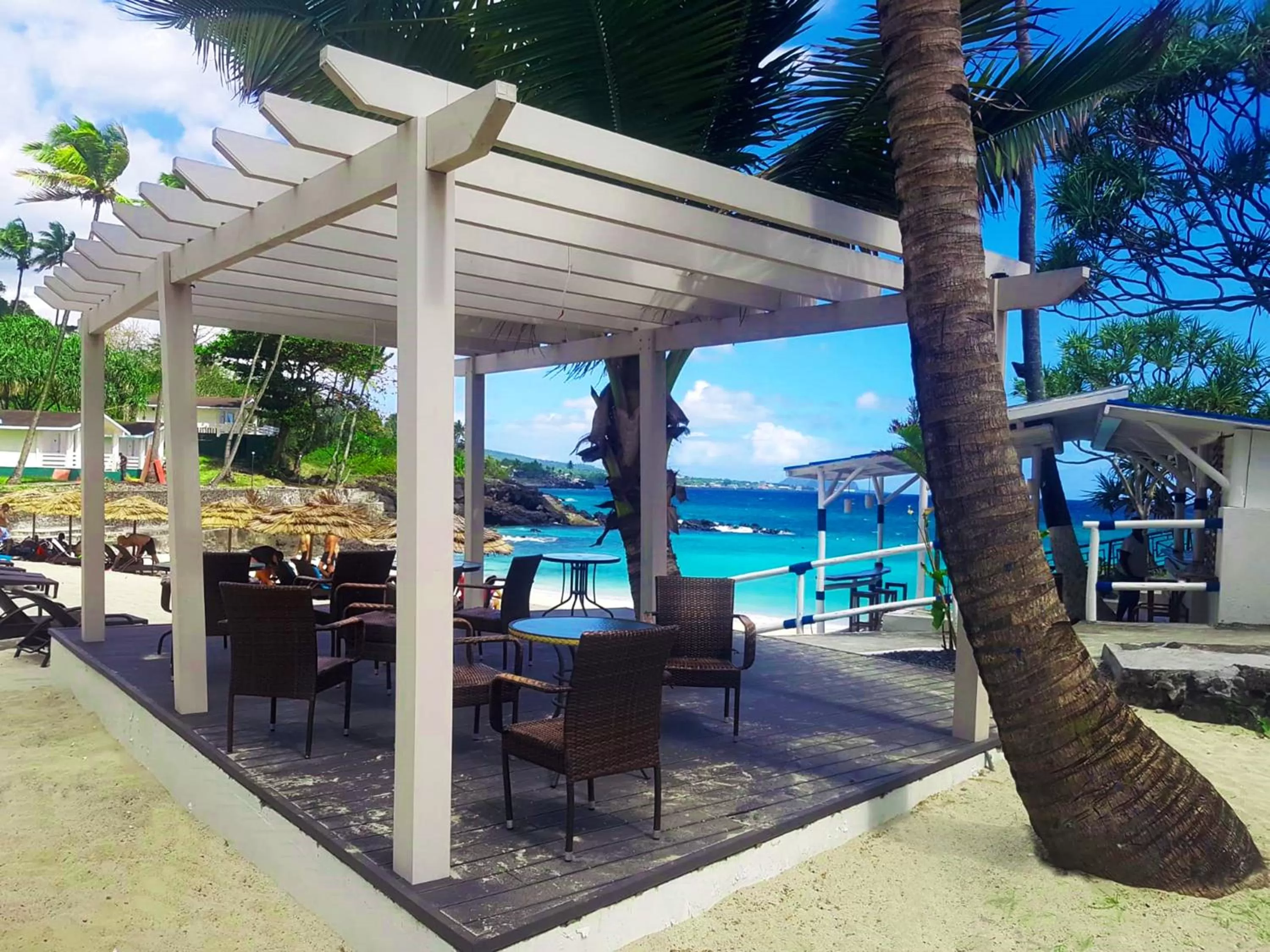 Lounge or bar, Swimming Pool in Golden Tulip Grande Comore Moroni Resort & Spa