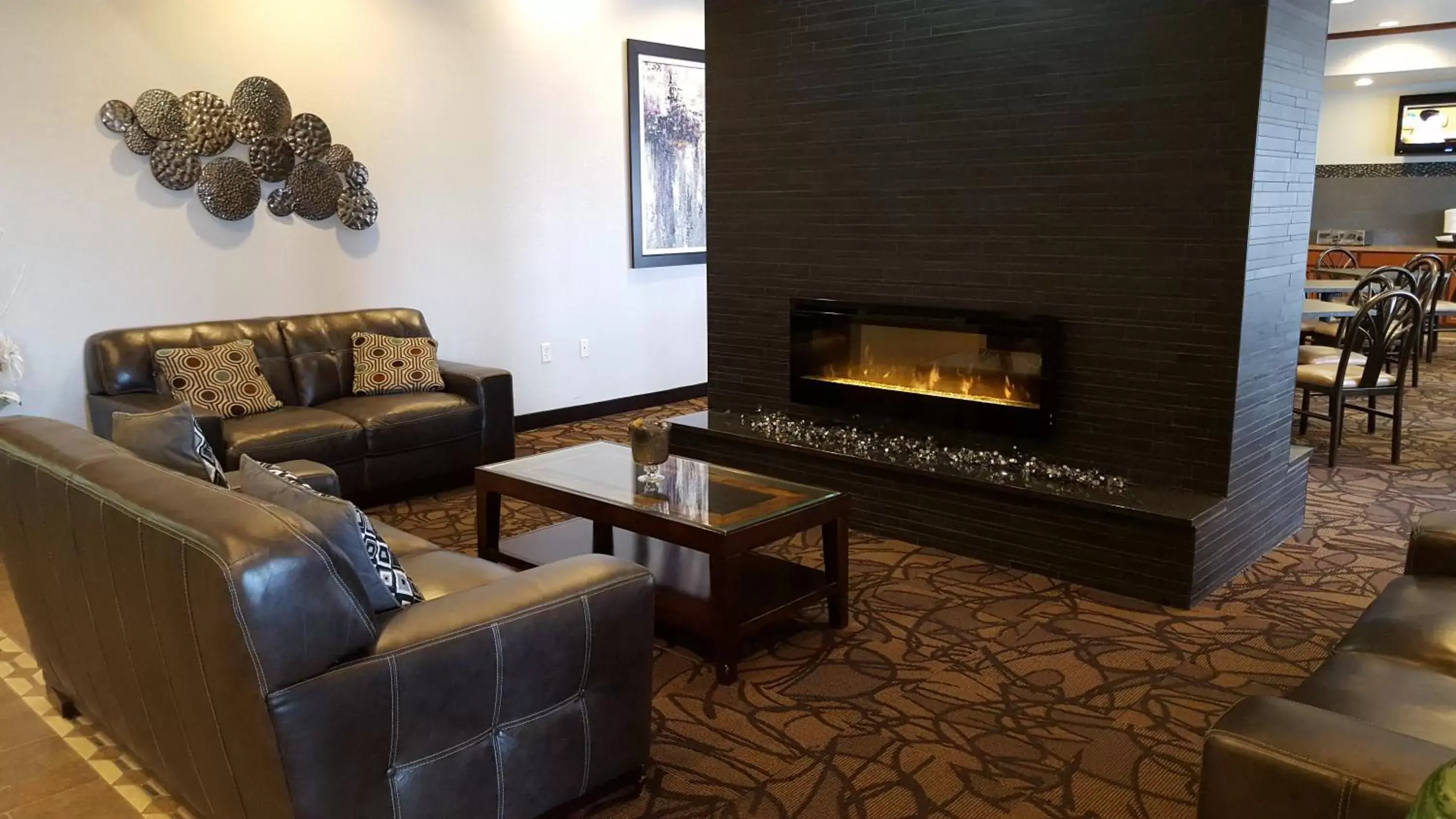 Lobby or reception, Seating Area in Expressway Suites Fargo