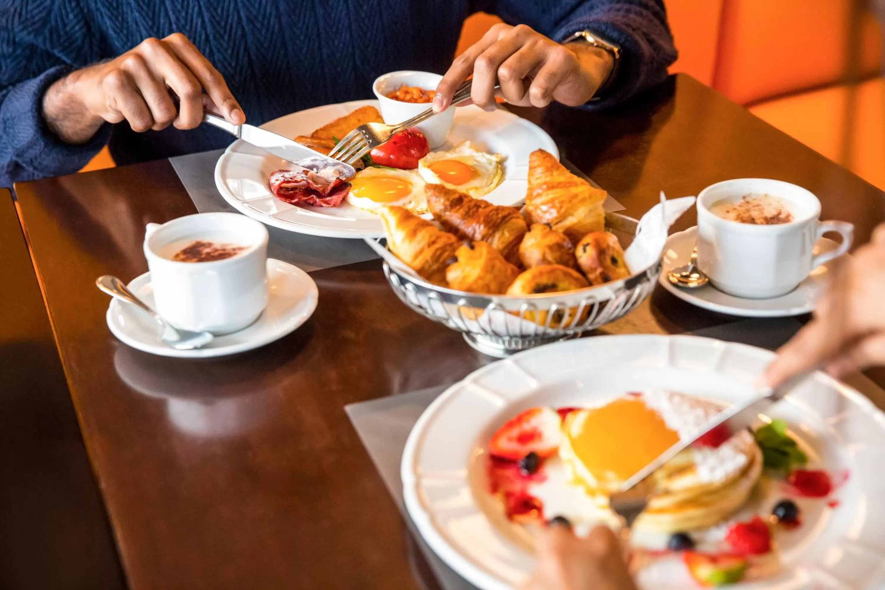 Food and drinks in ibis Deira Creekside Dubai