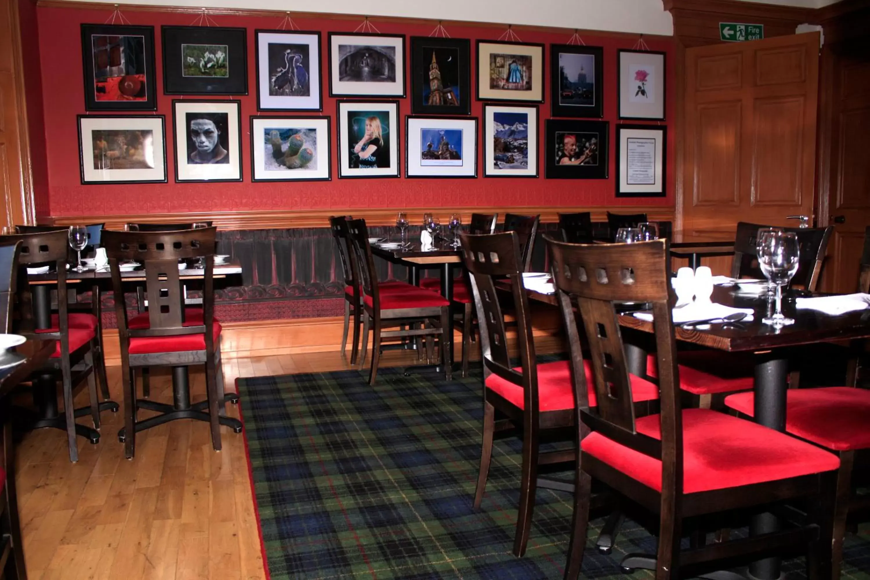 Lounge or bar, Restaurant/Places to Eat in Ashtree House Hotel, Glasgow Airport & Paisley