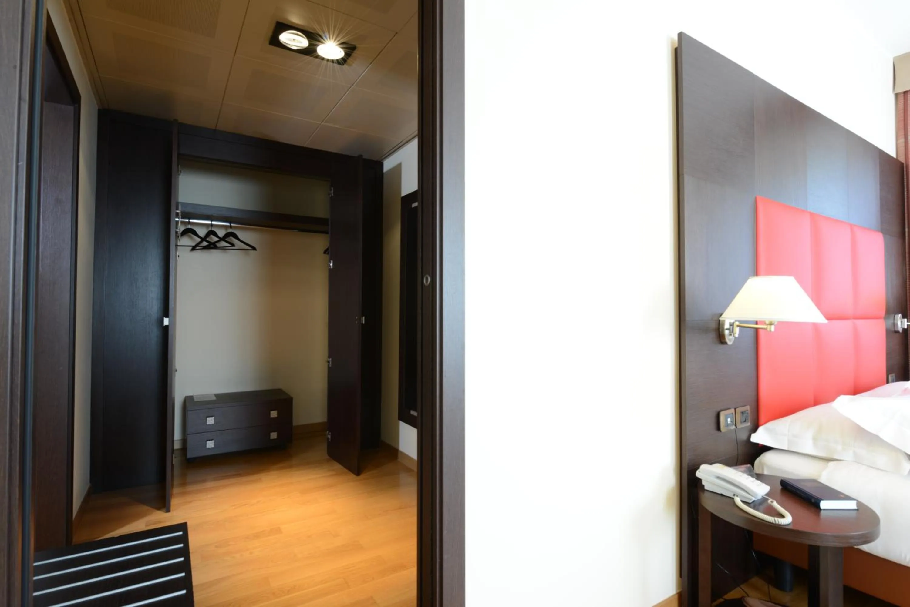 Photo of the whole room, Bed in Hotel Guglielmo