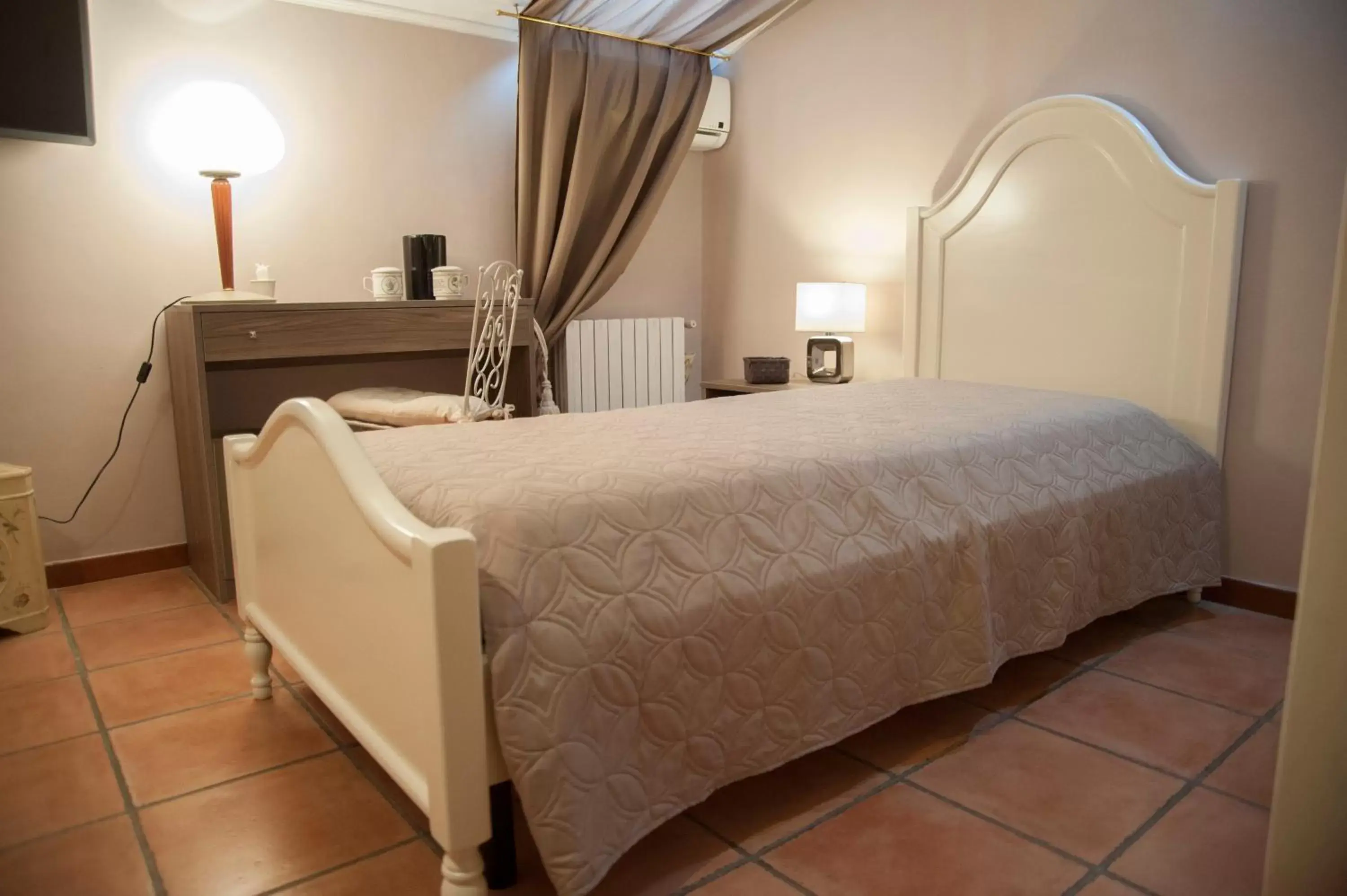 Bed in RESIDENZA D'ORIA B&B