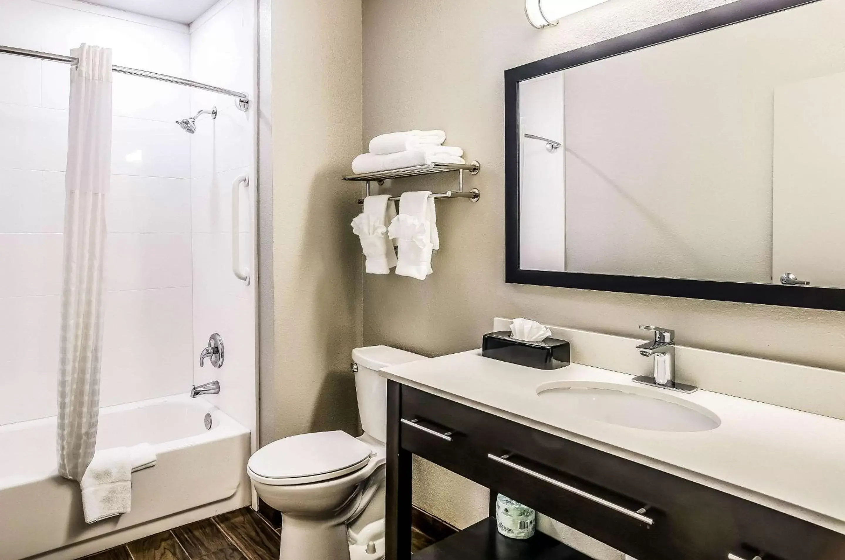 Photo of the whole room, Bathroom in Quality Inn & Suites Westminster – Broomfield