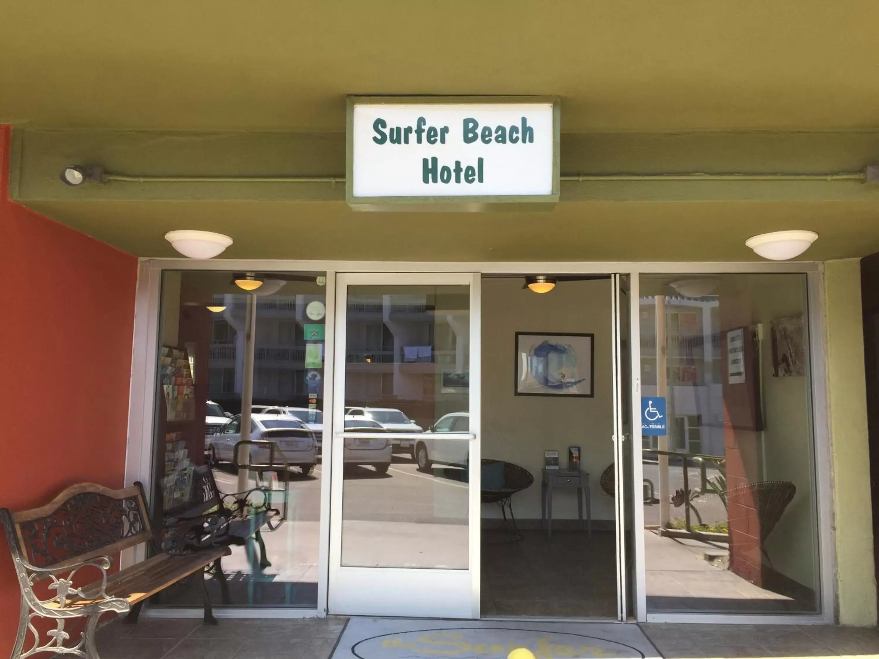 Facade/entrance in Surfer Beach Hotel