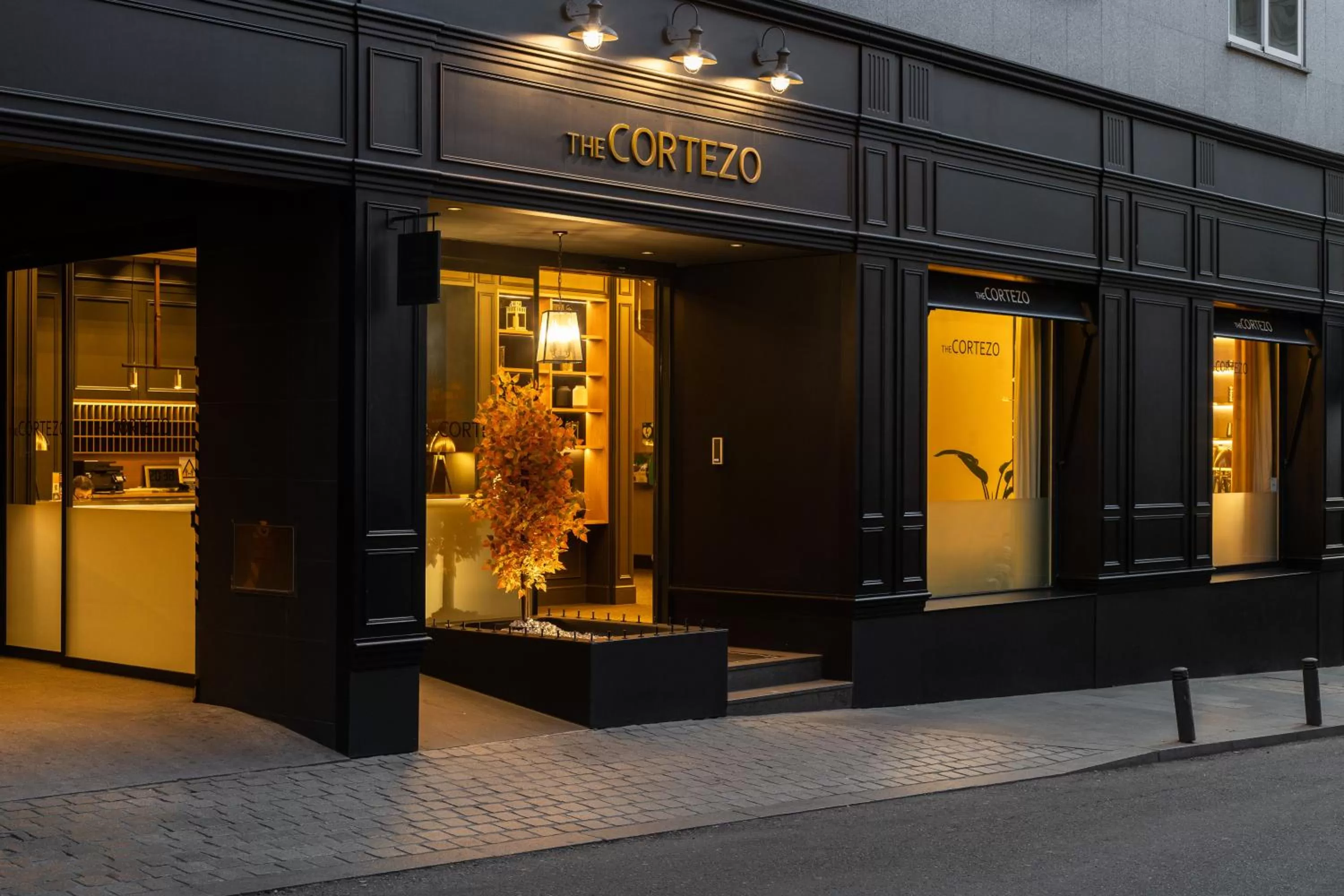 Facade/entrance in Hotel Cortezo