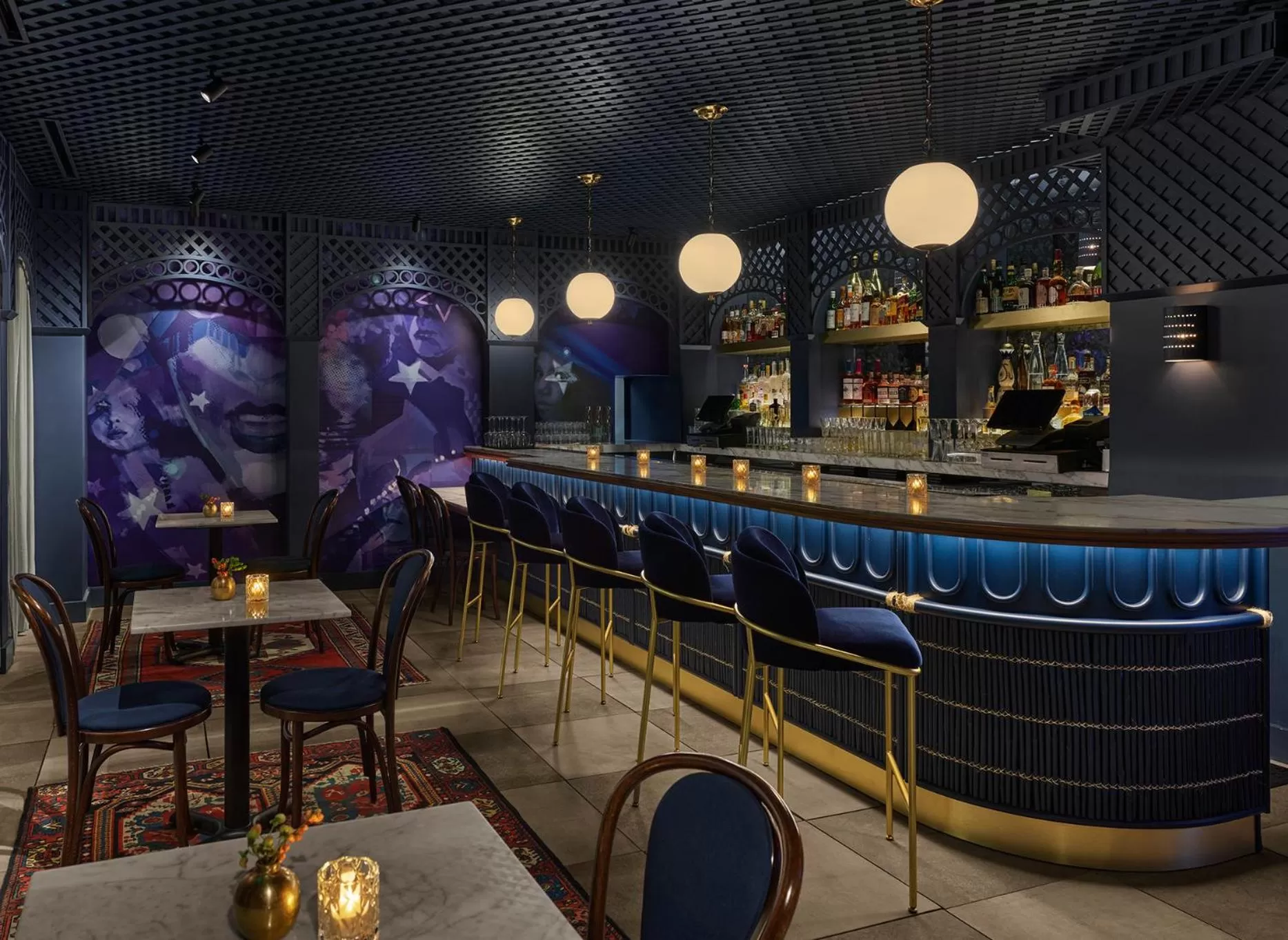 Lounge or bar in CIVILIAN Hotel