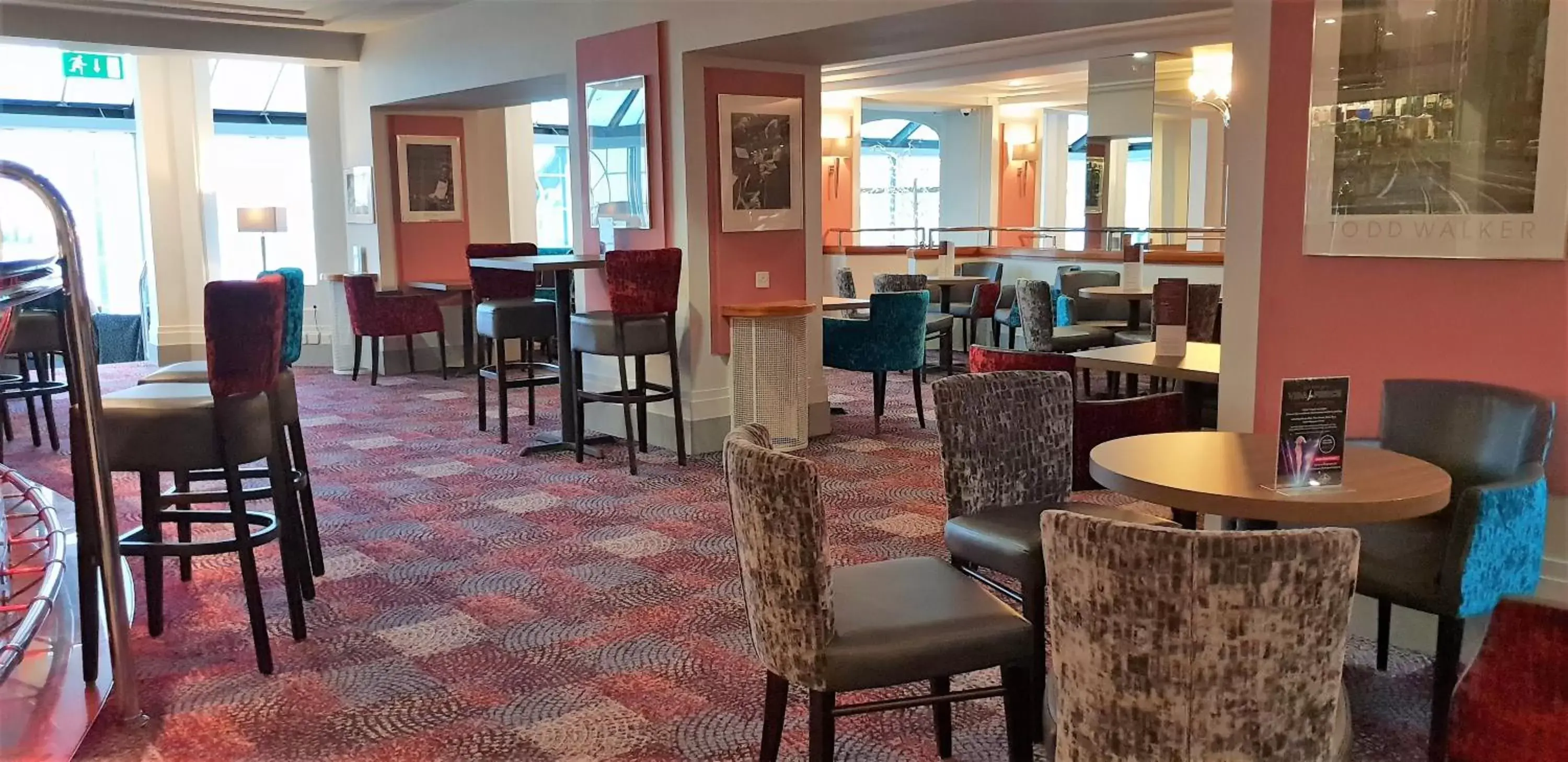 Lounge or bar, Restaurant/Places to Eat in The Empress Hotel