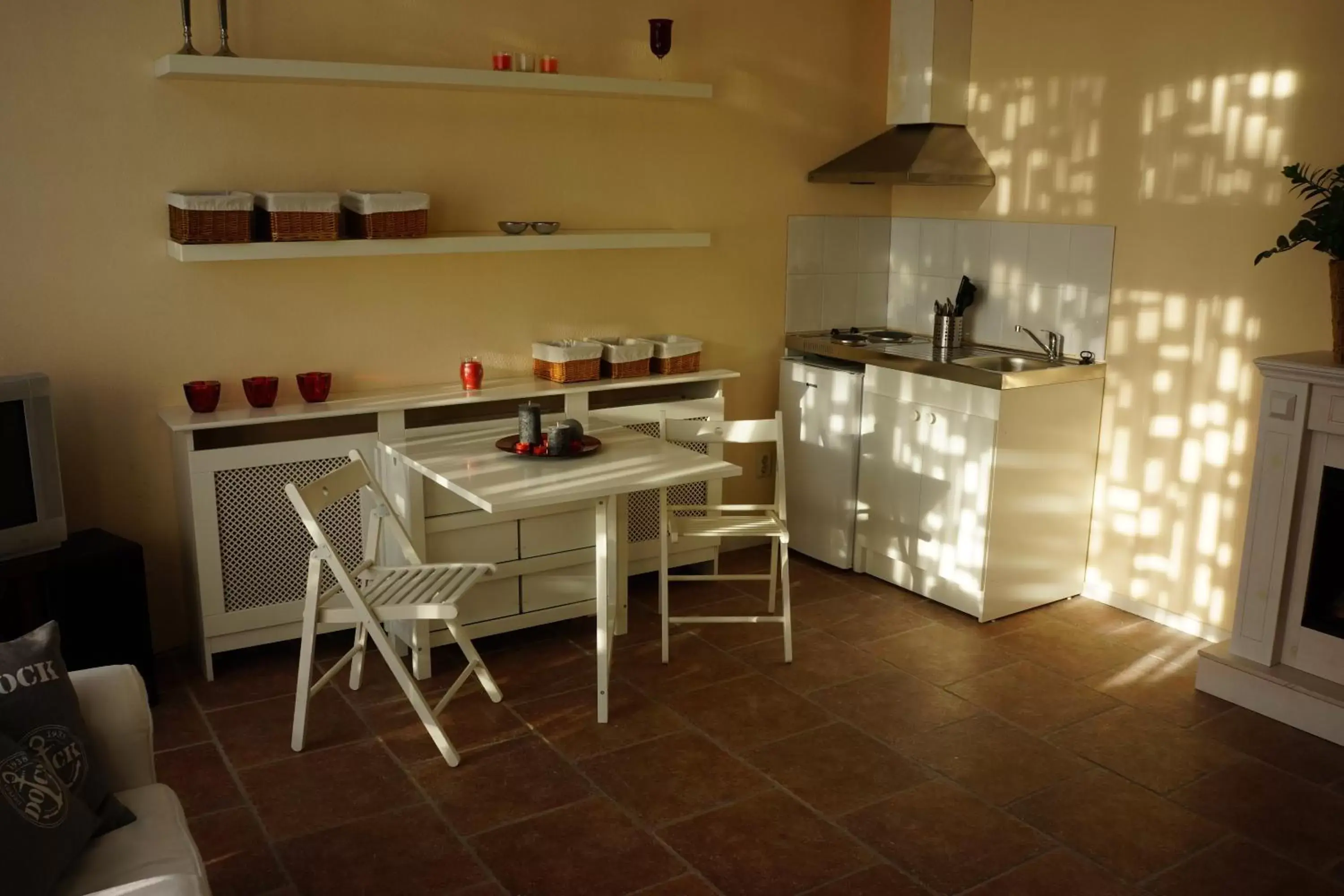 Kitchen or kitchenette, Kitchen/Kitchenette in Quarenta Studio
