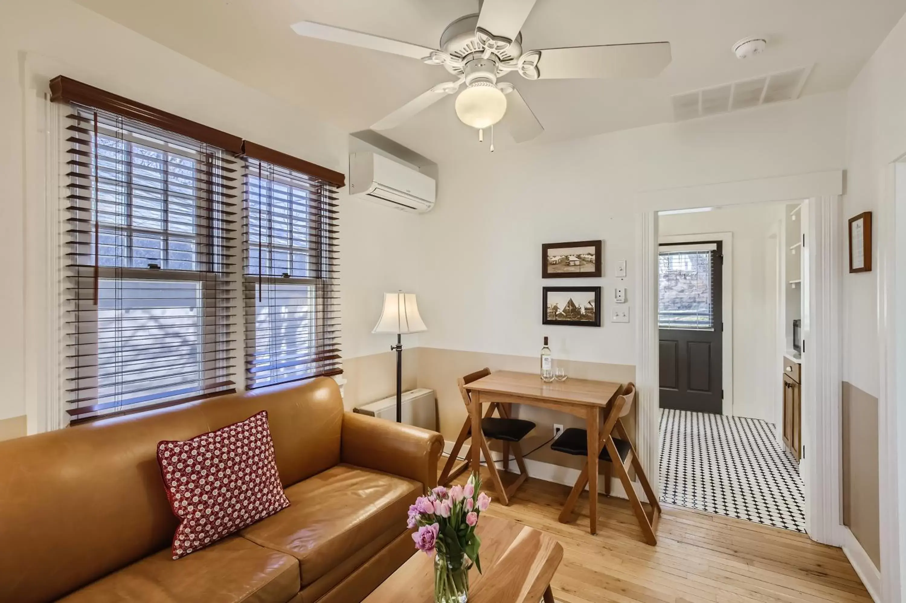 Living room in Colorado Chautauqua Cottages Living room in Colorado Chautauqua Cottages