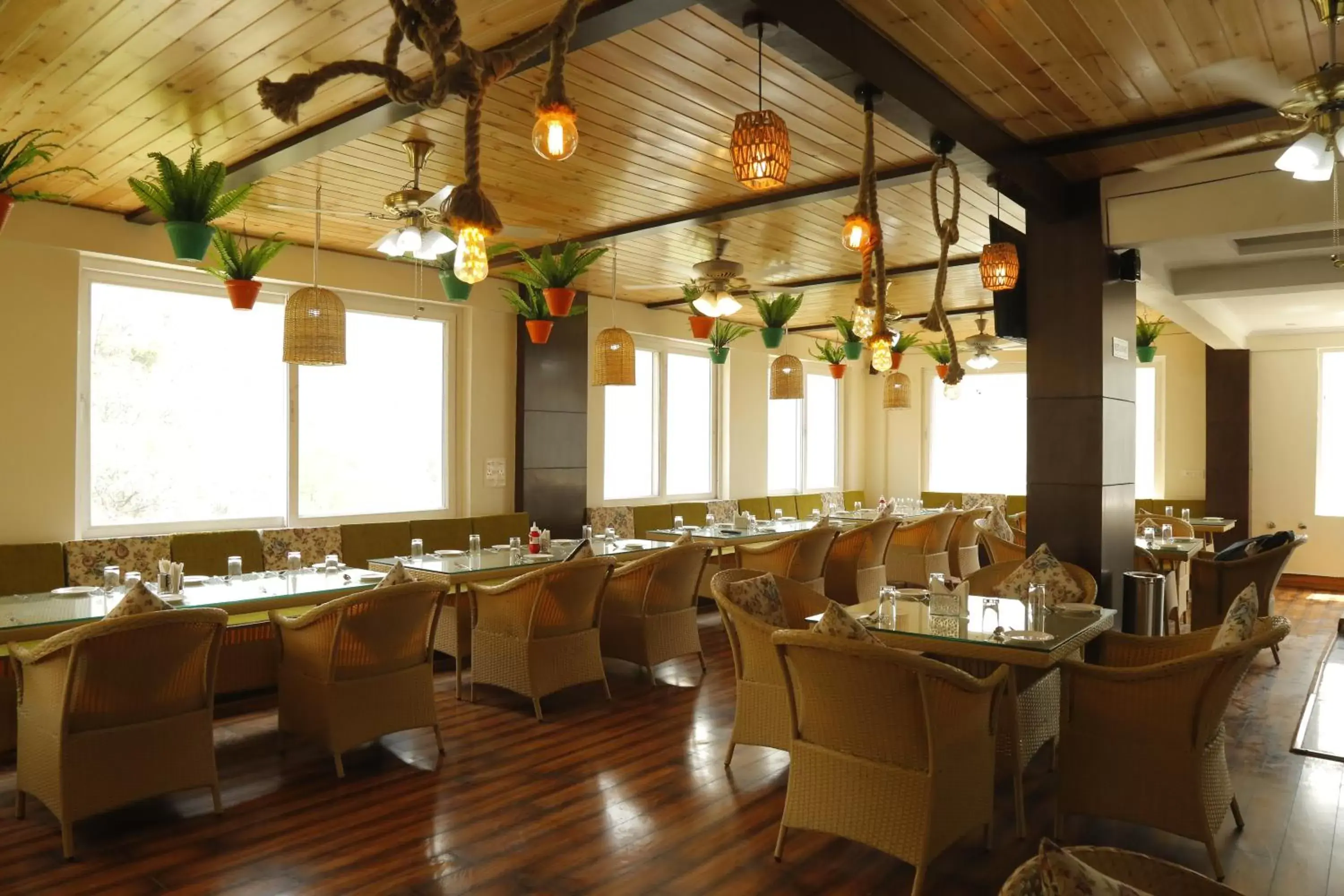 Restaurant/Places to Eat in Kamay The Grand Alova Restaurant/Places to Eat in Kamay The Grand Alova