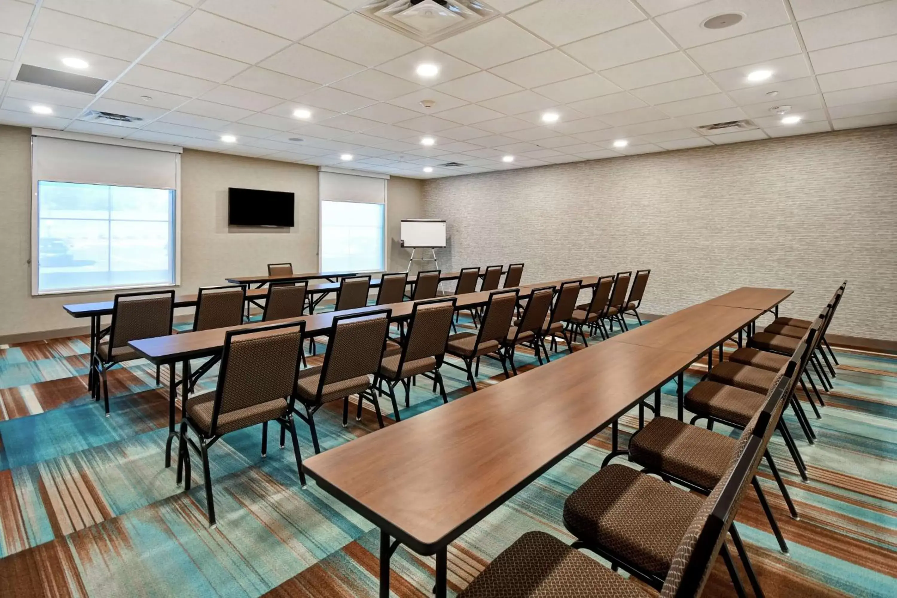 Meeting/conference room in Home2 Suites By Hilton Lagrange