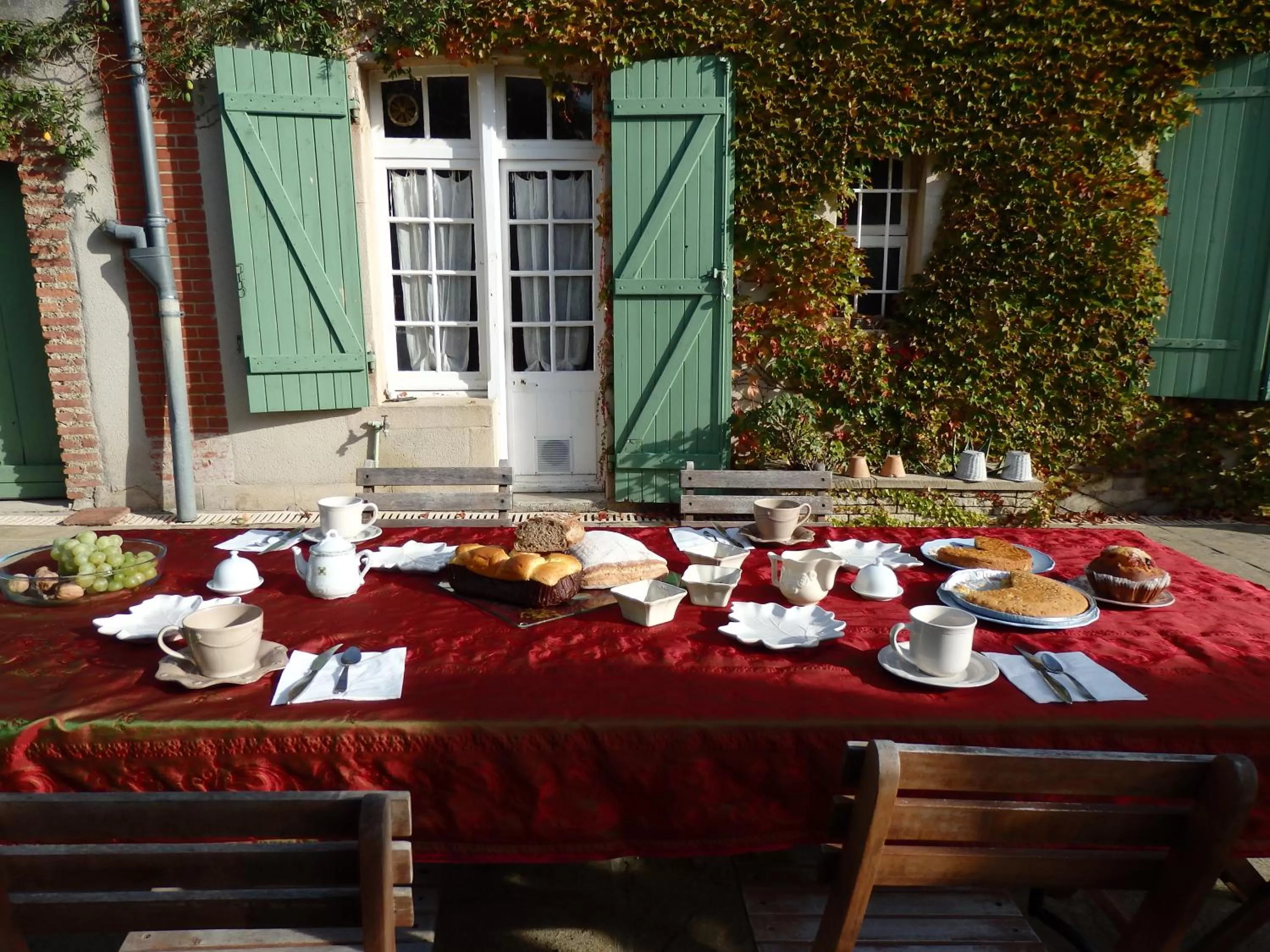 Lunch in Chambres d'Hôtes Le Mas