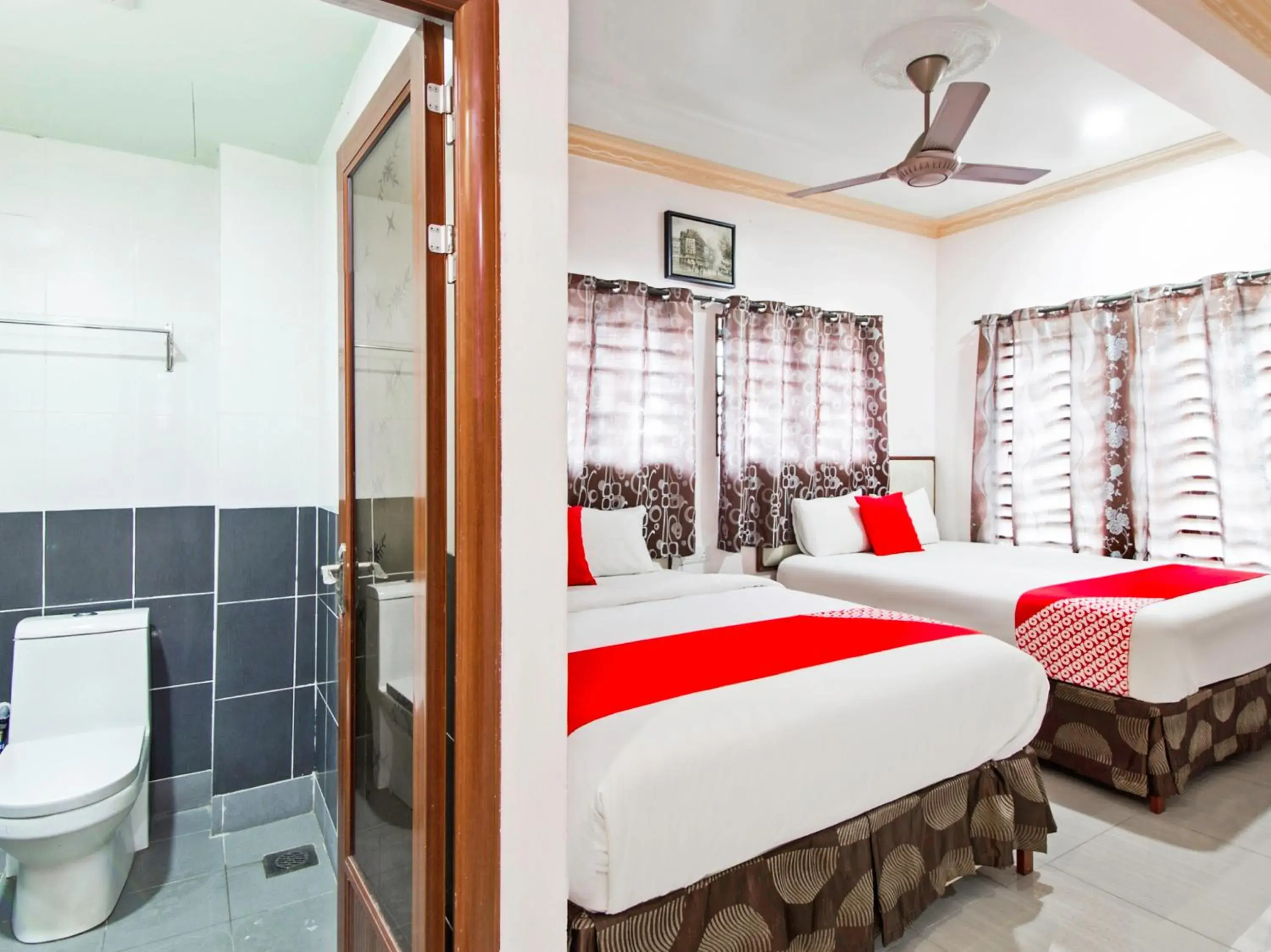 Bedroom, Bed in Super OYO 258 Hotel SMC Alam Avenue