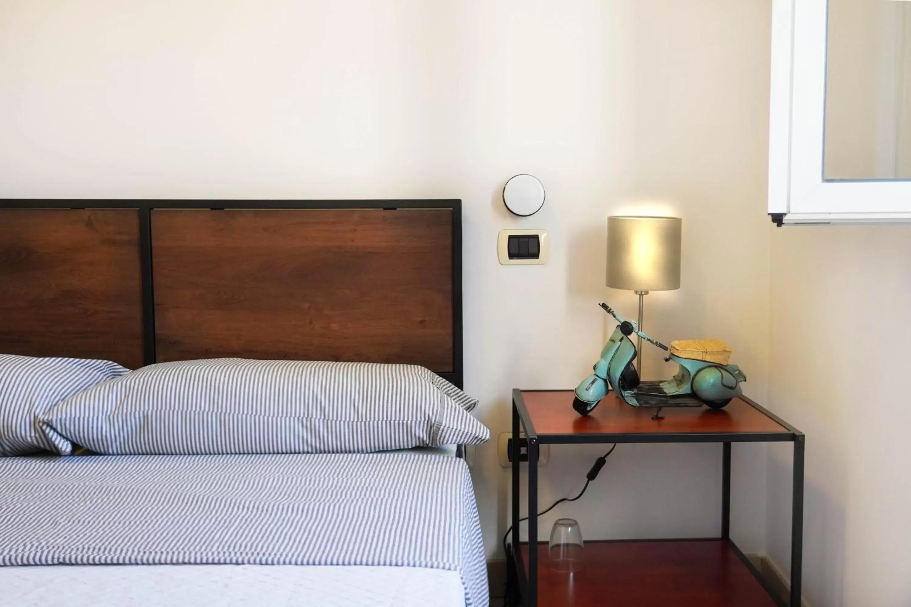 Bedroom, Bed in CiaoMi - Hotel, Hostel & Long Stay