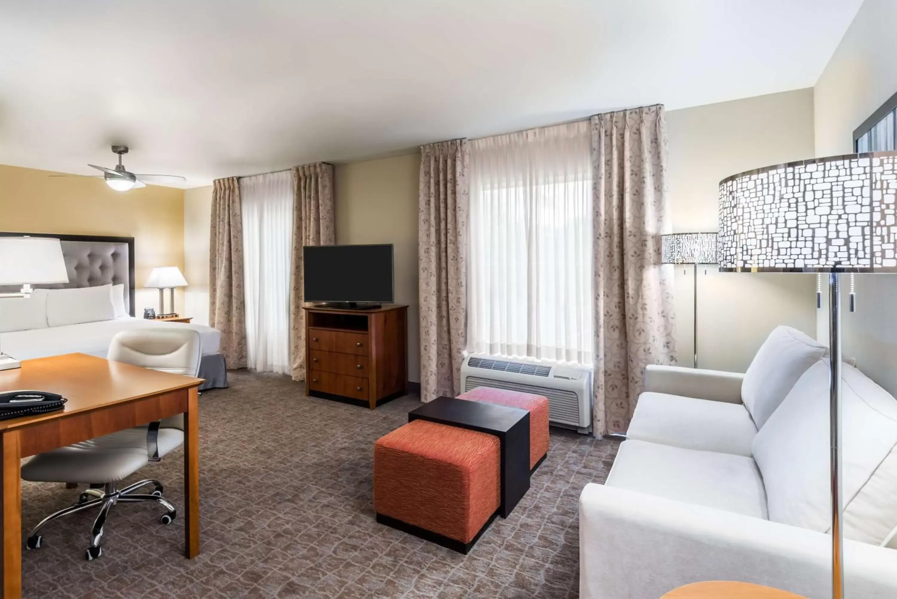 Bedroom, Seating Area in Homewood Suites by Hilton St. Louis Riverport- Airport West