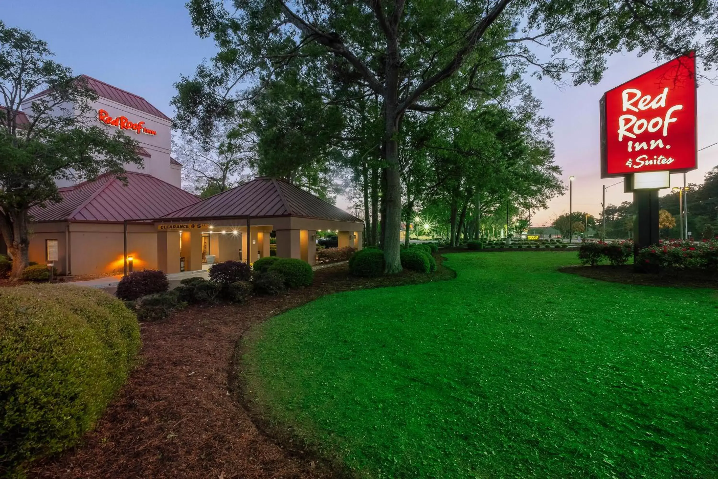 Property Building in Red Roof Inn Myrtle Beach Hotel - Market Commons