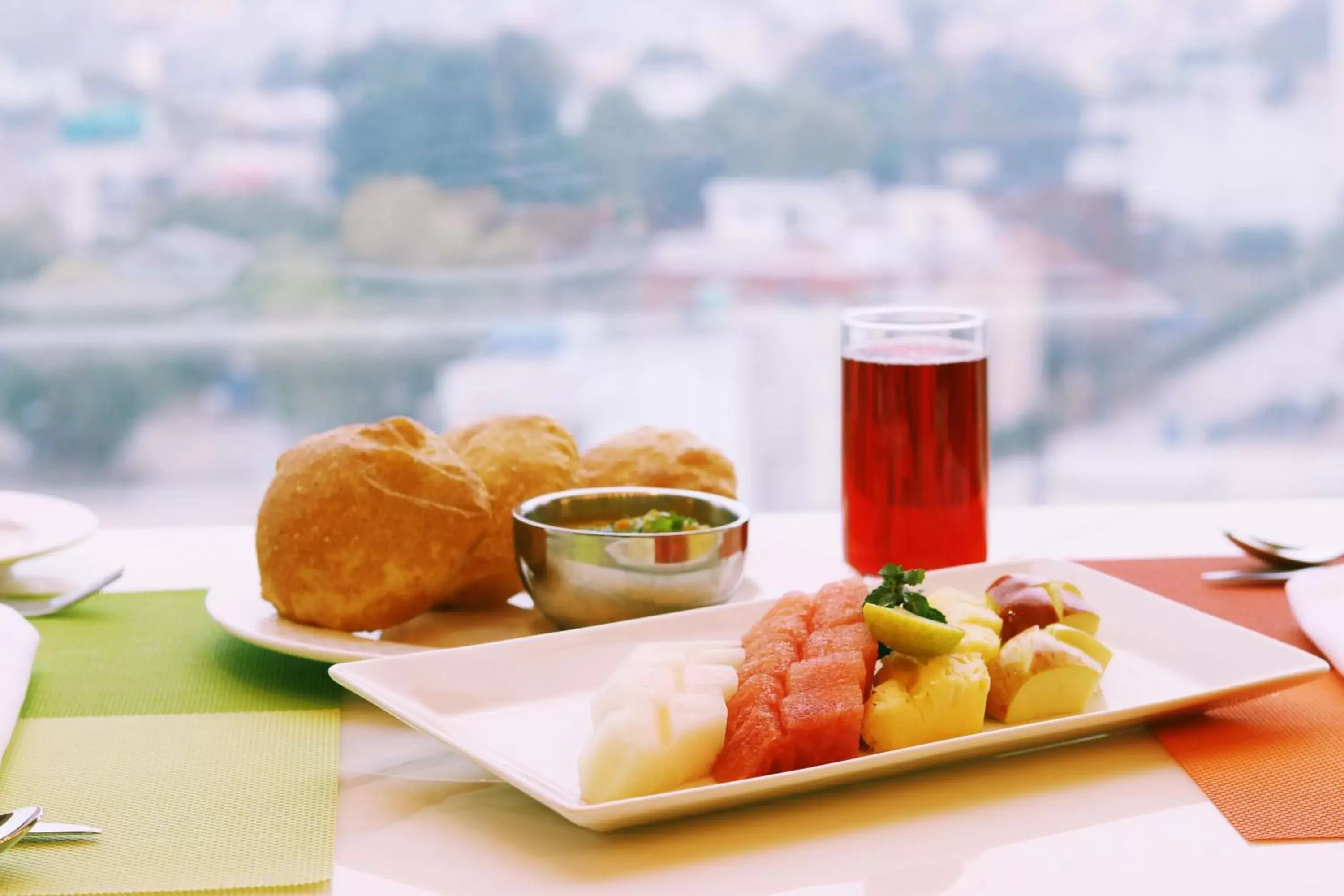 Restaurant/places to eat, Breakfast in Holiday Inn Chandigarh Zirakpur, an IHG Hotel