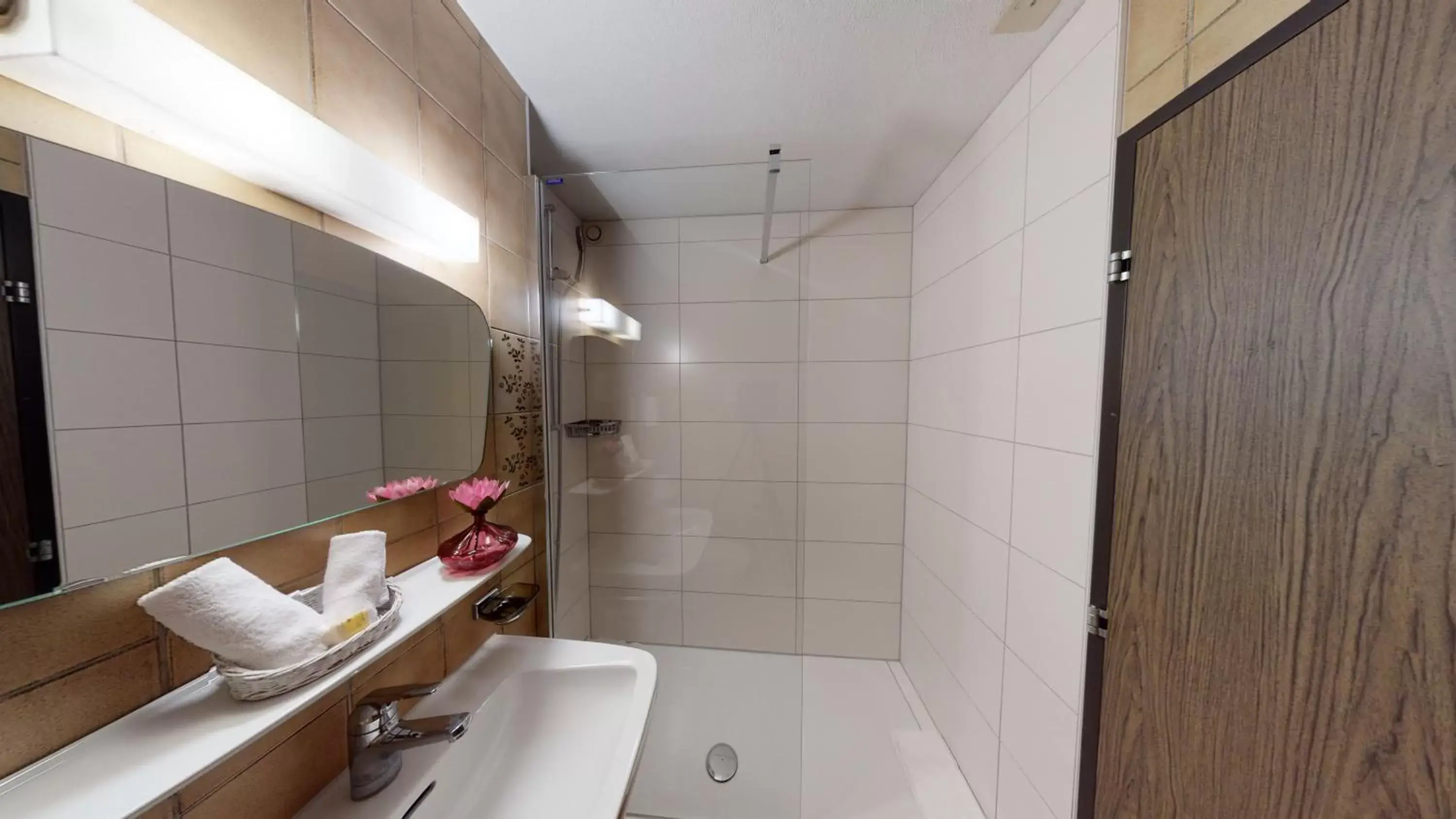 Shower, Bathroom in Hôtel du Grand-Pré