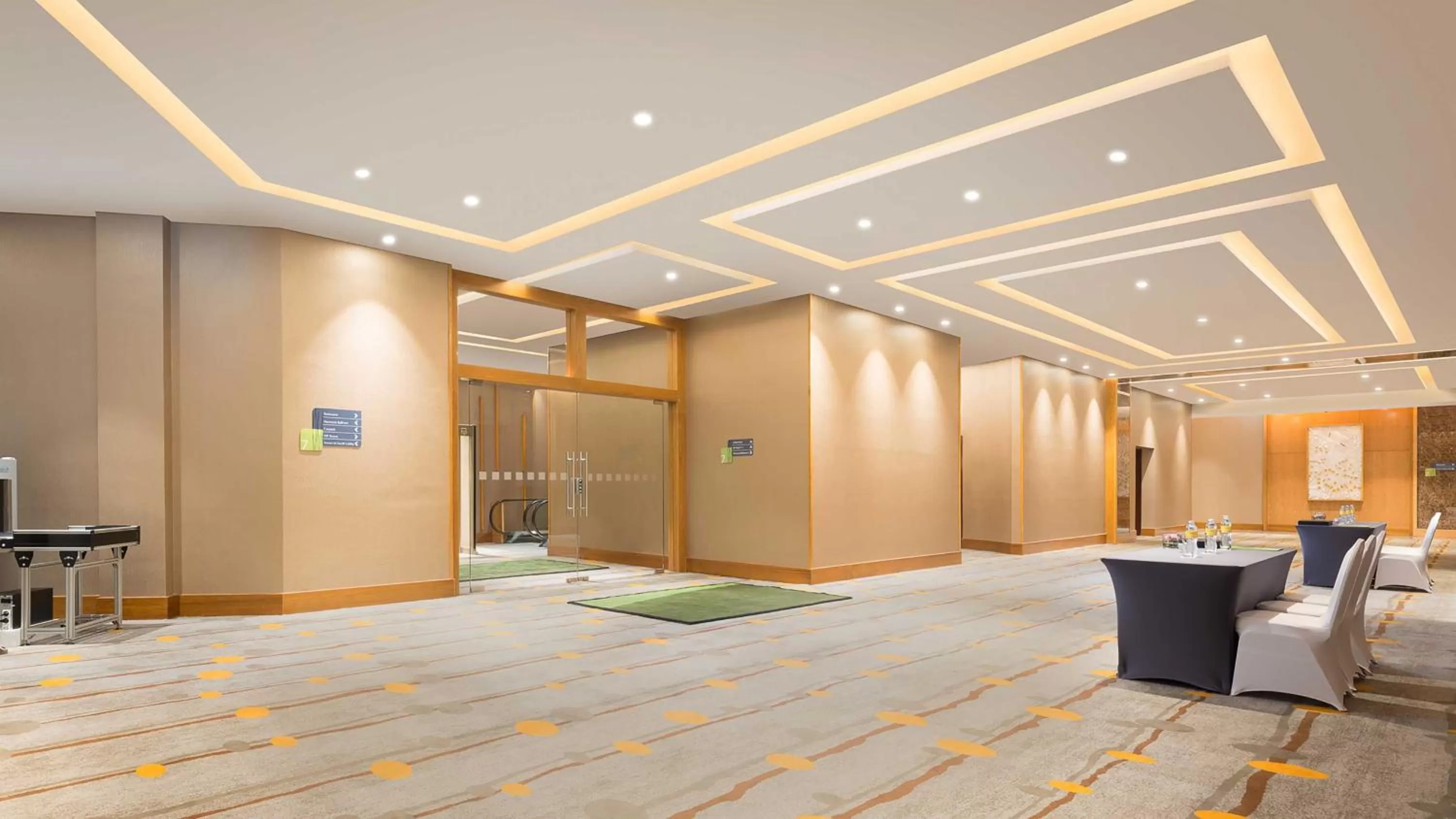 Restaurant/places to eat in Holiday Inn & Suites Jakarta Gajah Mada by IHG