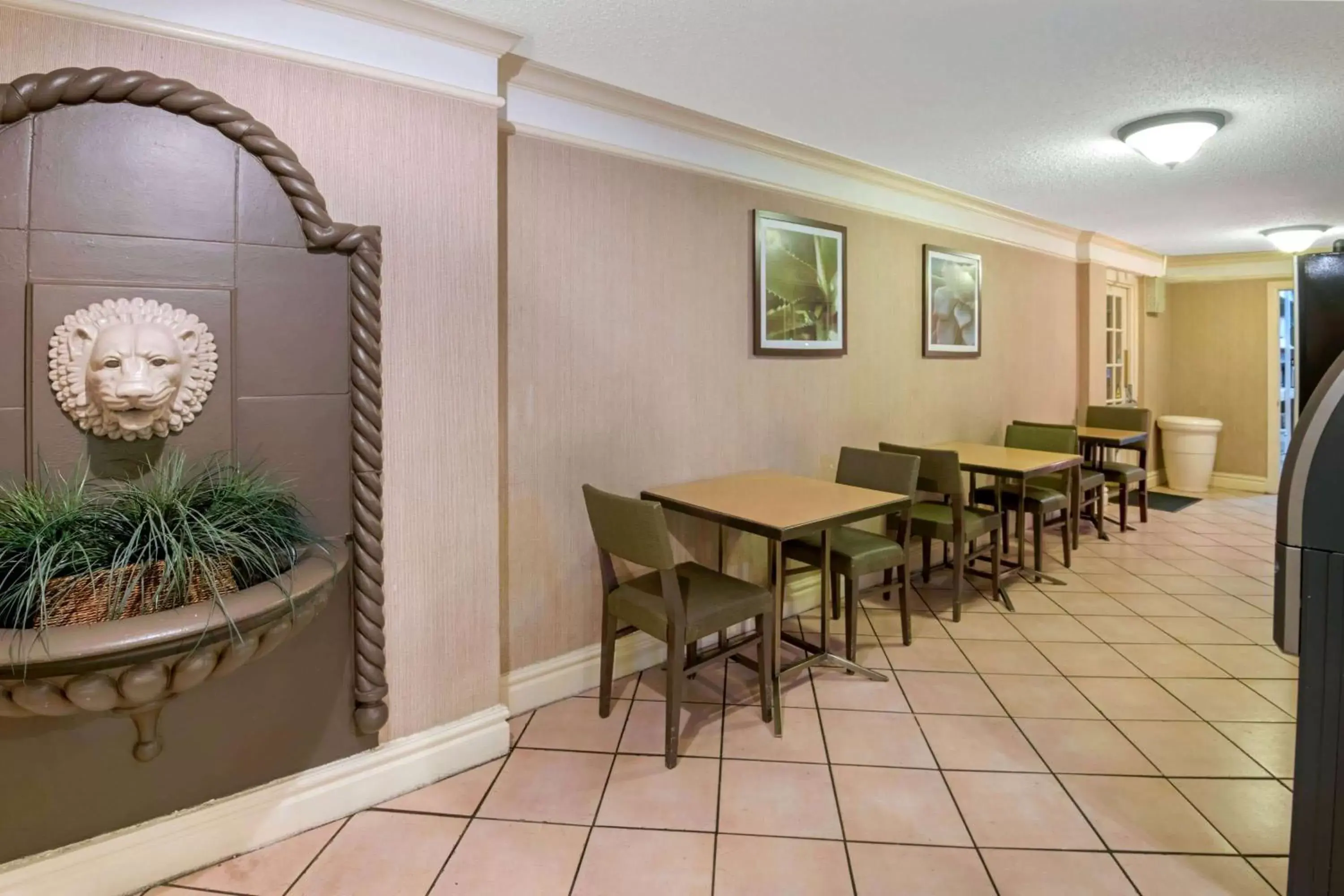 Lobby or reception in La Quinta Inn by Wyndham San Antonio Market Square