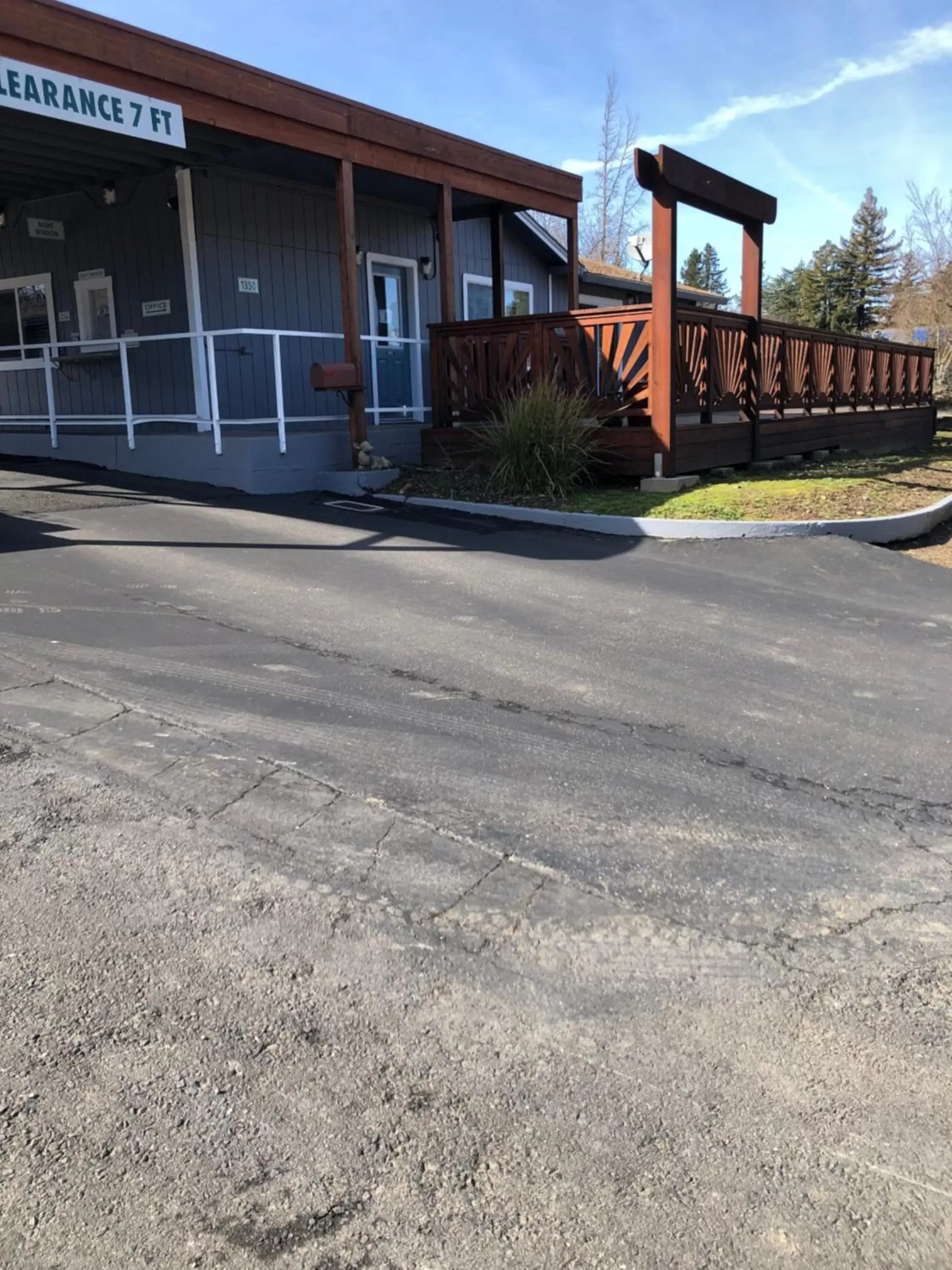 Property Building in Pine Cone Motel