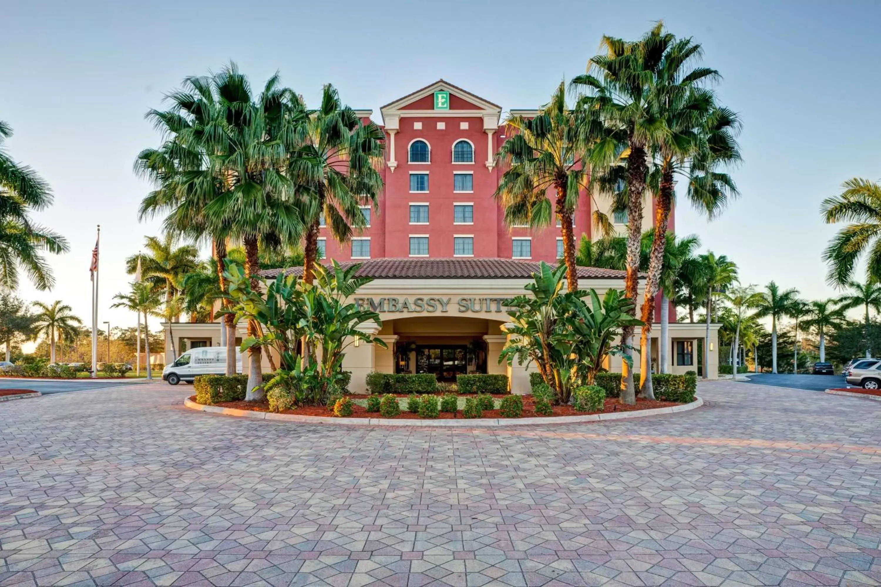 Property Building in Embassy Suites Fort Myers - Estero