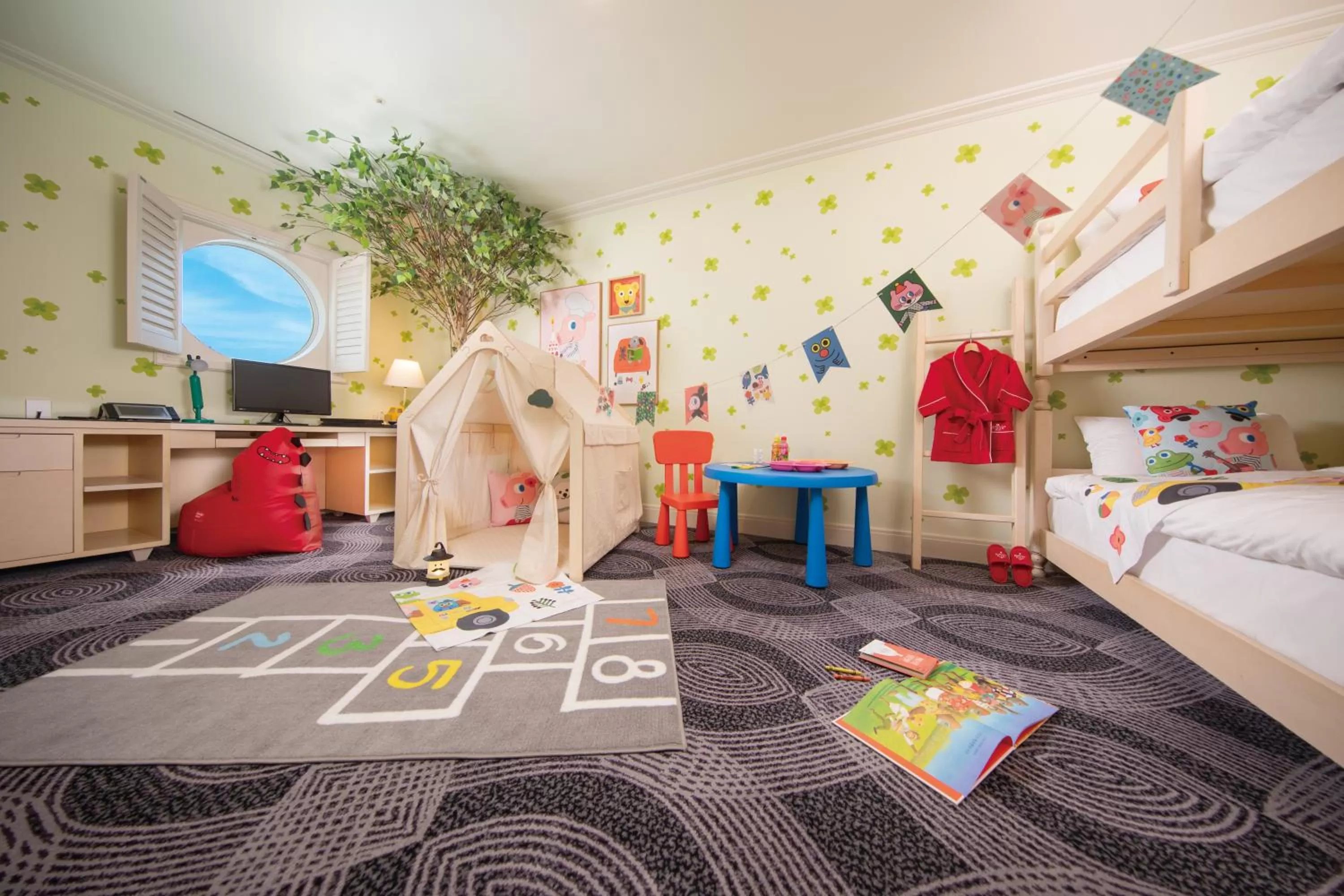 Decorative detail in Ramada Plaza by Wyndham Jeju Ocean Front