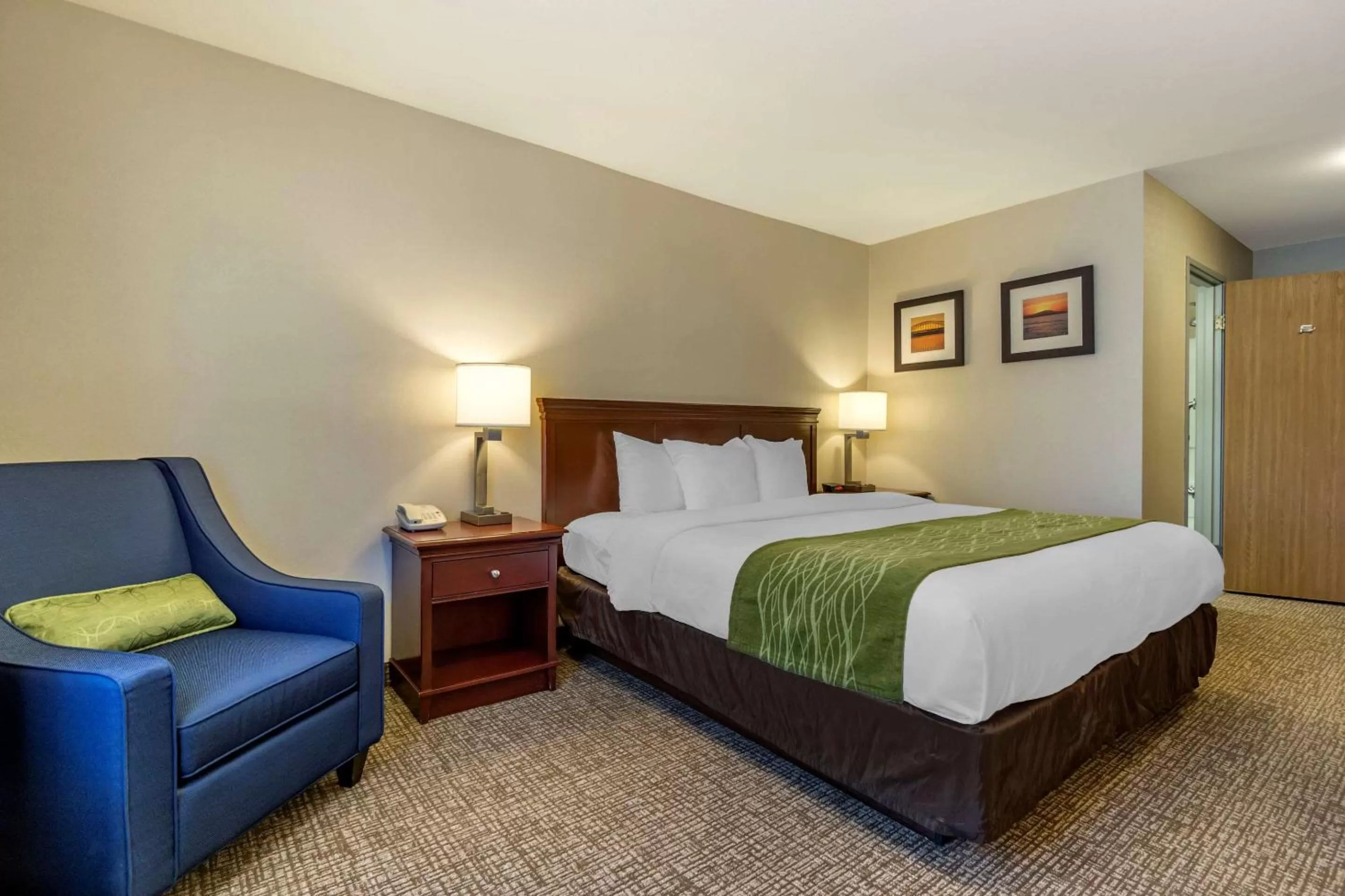 Photo of the whole room, Bed in Comfort Inn Kennewick Richland